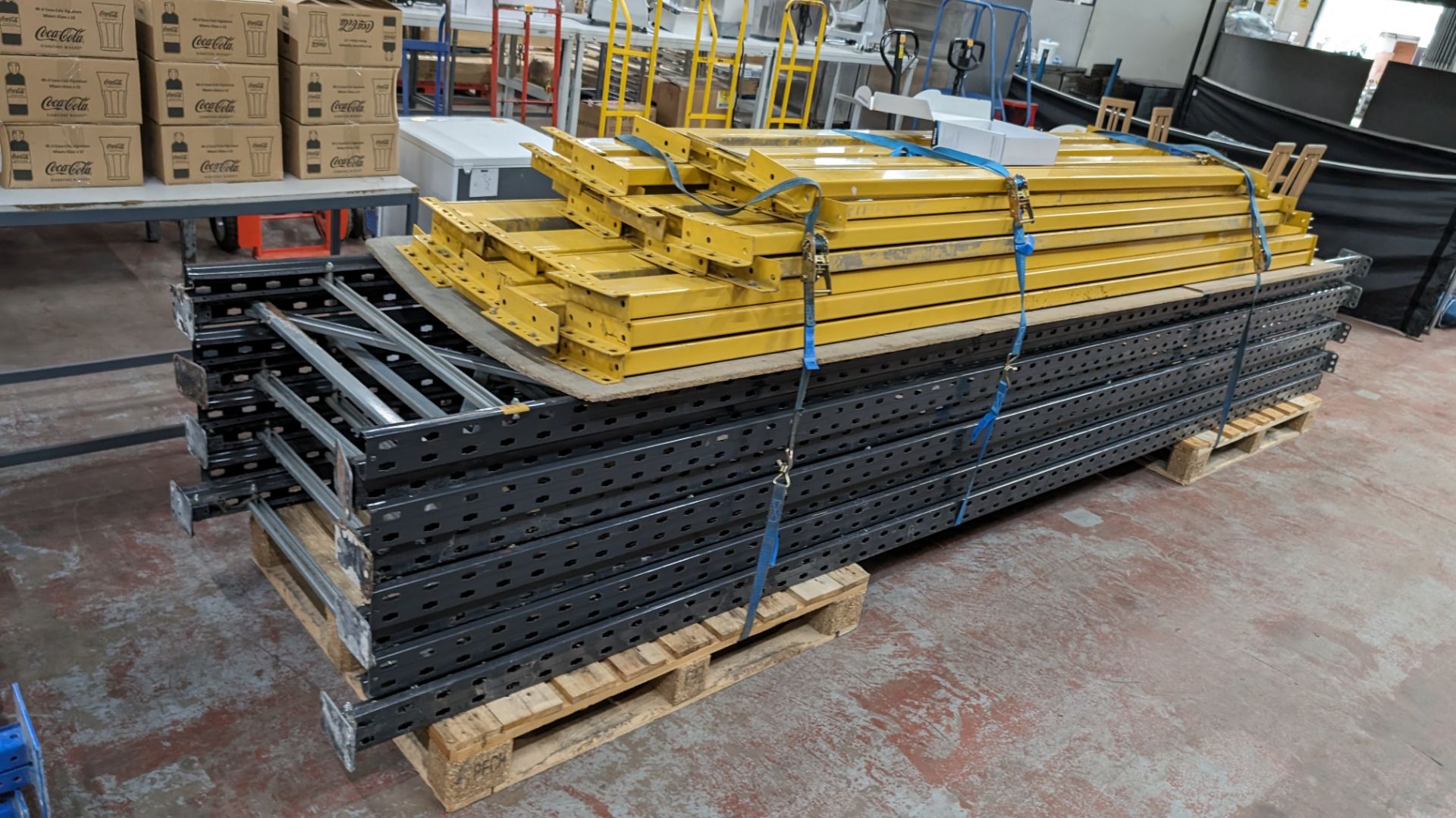 Quantity of pallet racking comprising 8 off uprights each measuring 4,500mm tall and 900mm wide, plu - Image 3 of 10