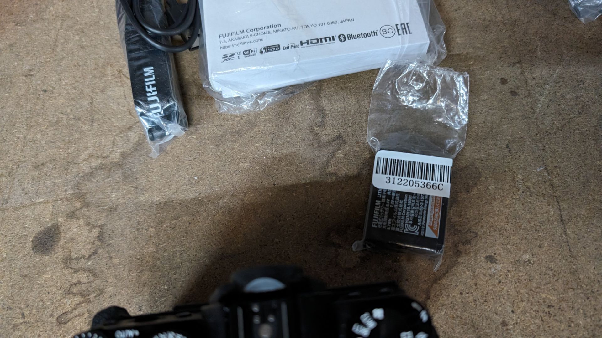 Fujifilm X-T30 II camera, including battery, cables, strap and more. NB: no lens - Image 6 of 13