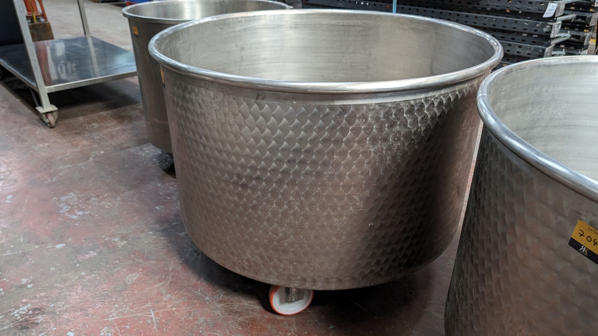 Wheeled tank in stainless steel - 600L capacity. Understood to have been bought in 2020 - Image 4 of 5