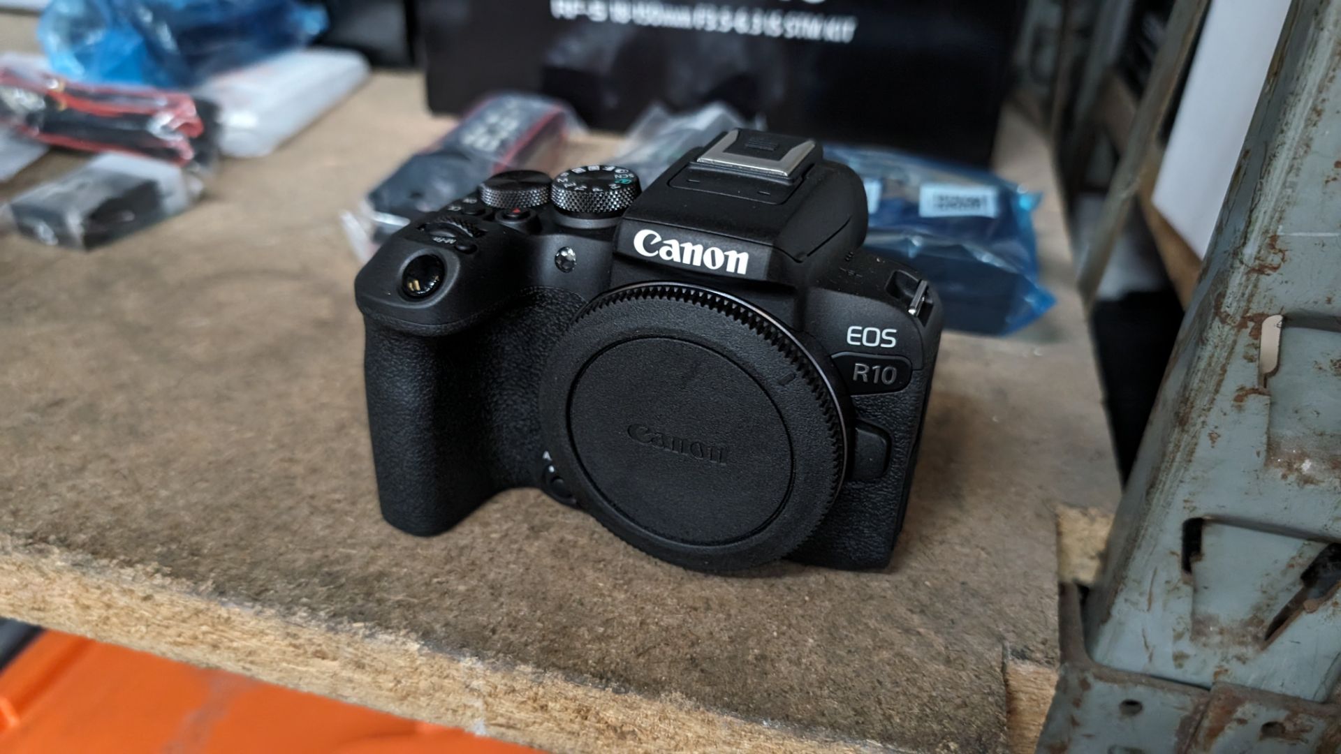 Canon EOS R10 camera, including battery, charger, strap and more - no lens - Image 2 of 13
