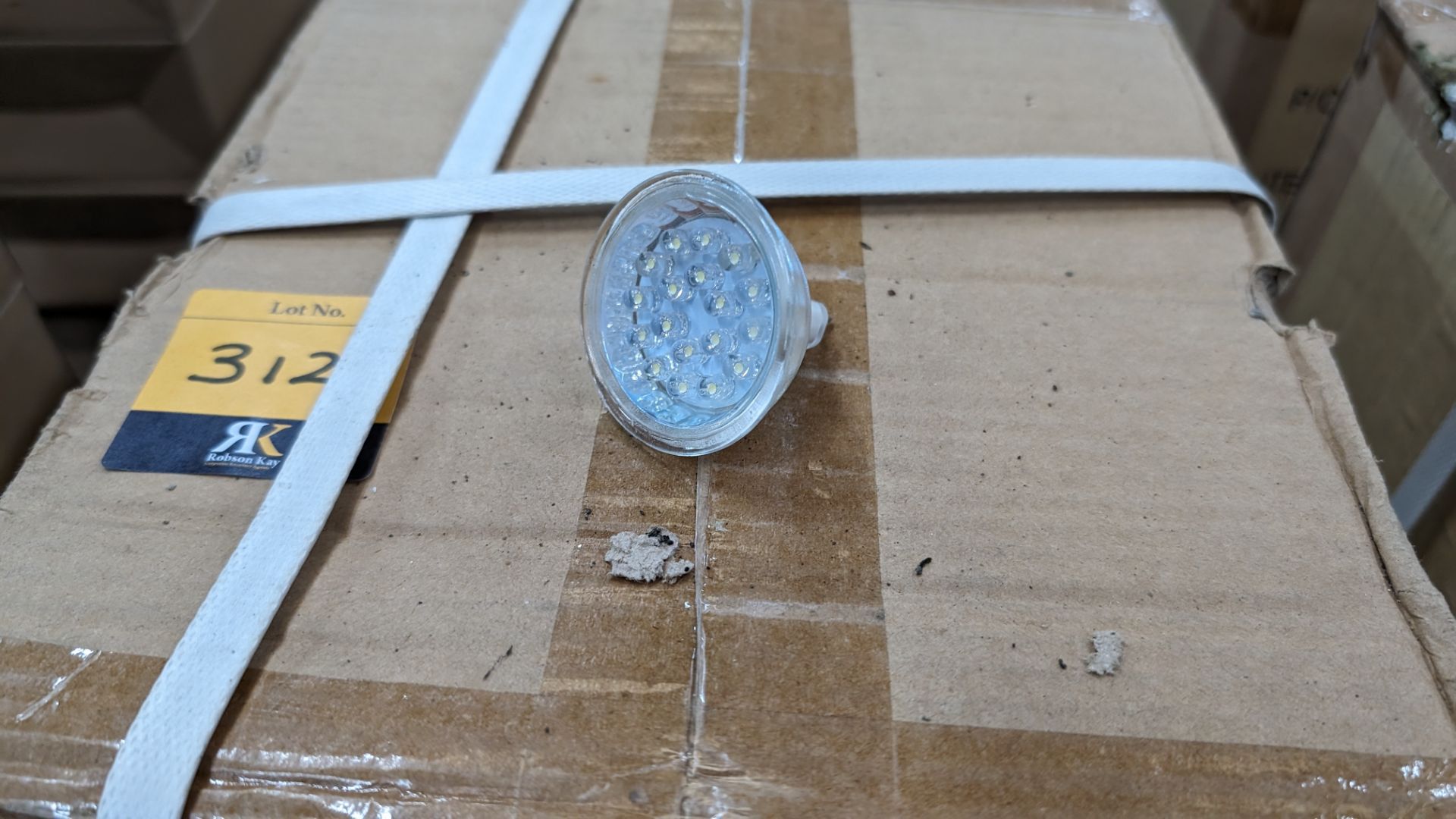 100 off 12v, 1w, 6000k LED bulbs - 1 carton - Image 4 of 4