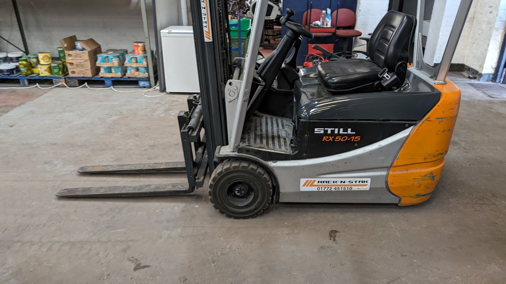 Still model RX-5015 3-wheel electric forklift truck with sideshift, 1.5 tonne capacity, including St - Image 2 of 18