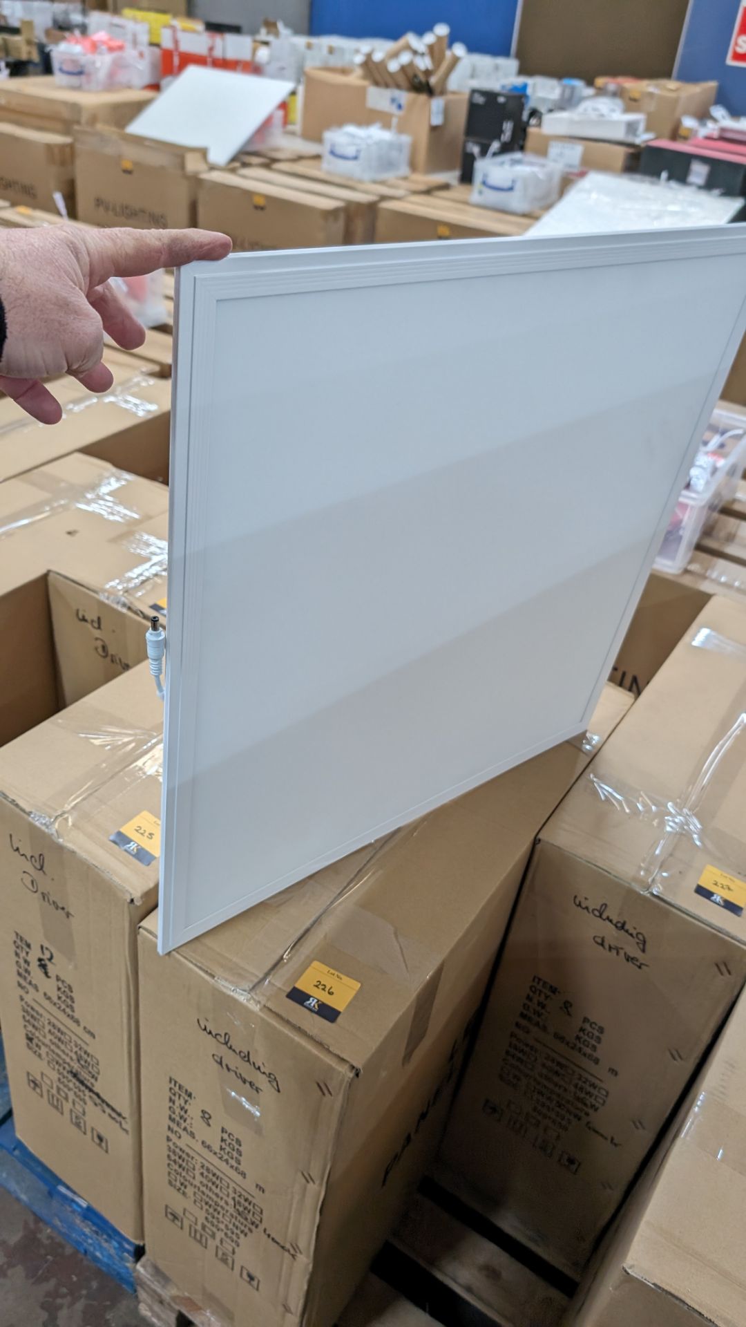 8 off 595mm x 595mm 4000k 45w LED lighting panels, each including driver - 1 carton - Image 2 of 4