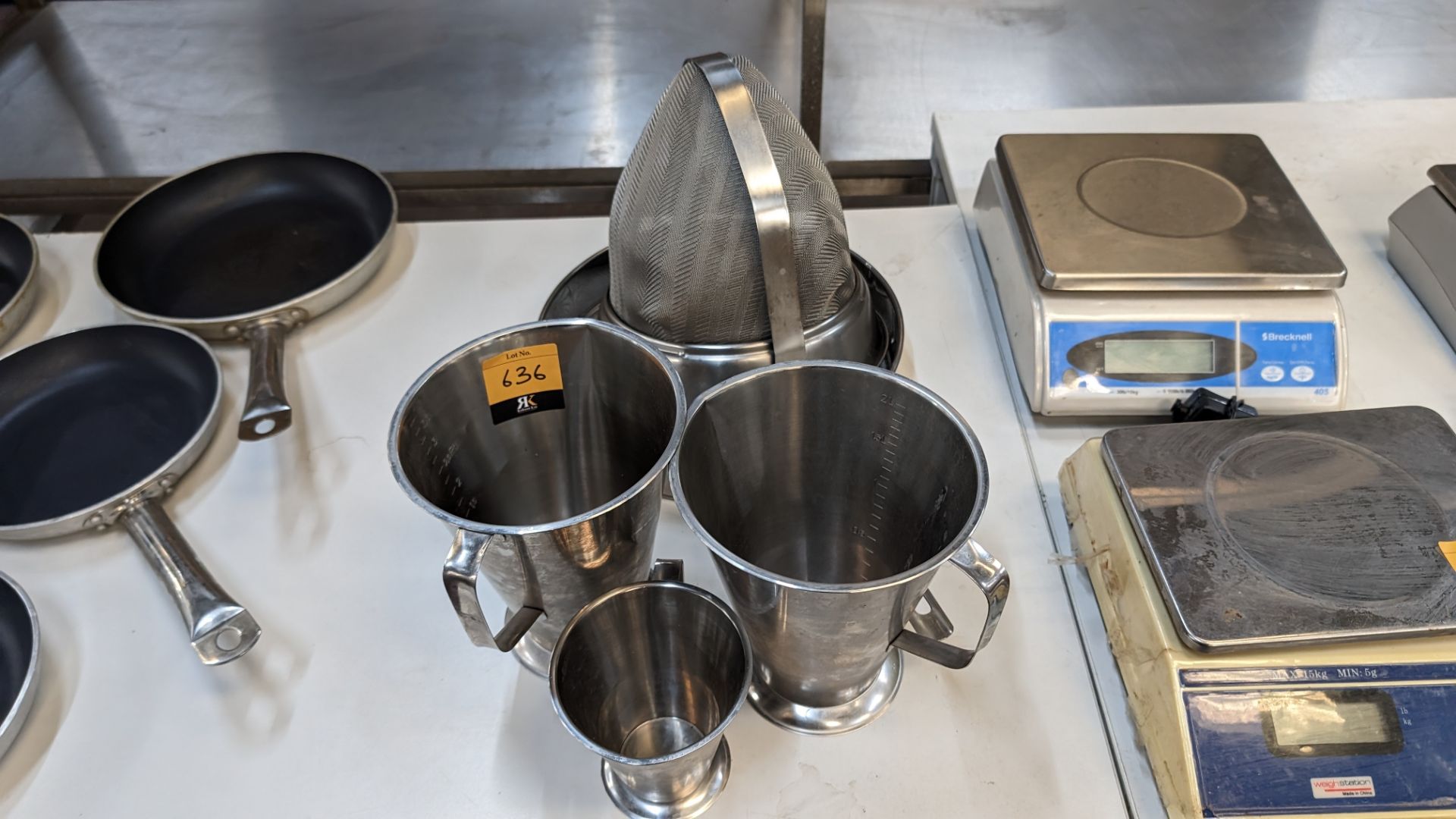 3 assorted stainless steel jugs and 3 assorted sieves - Image 2 of 5