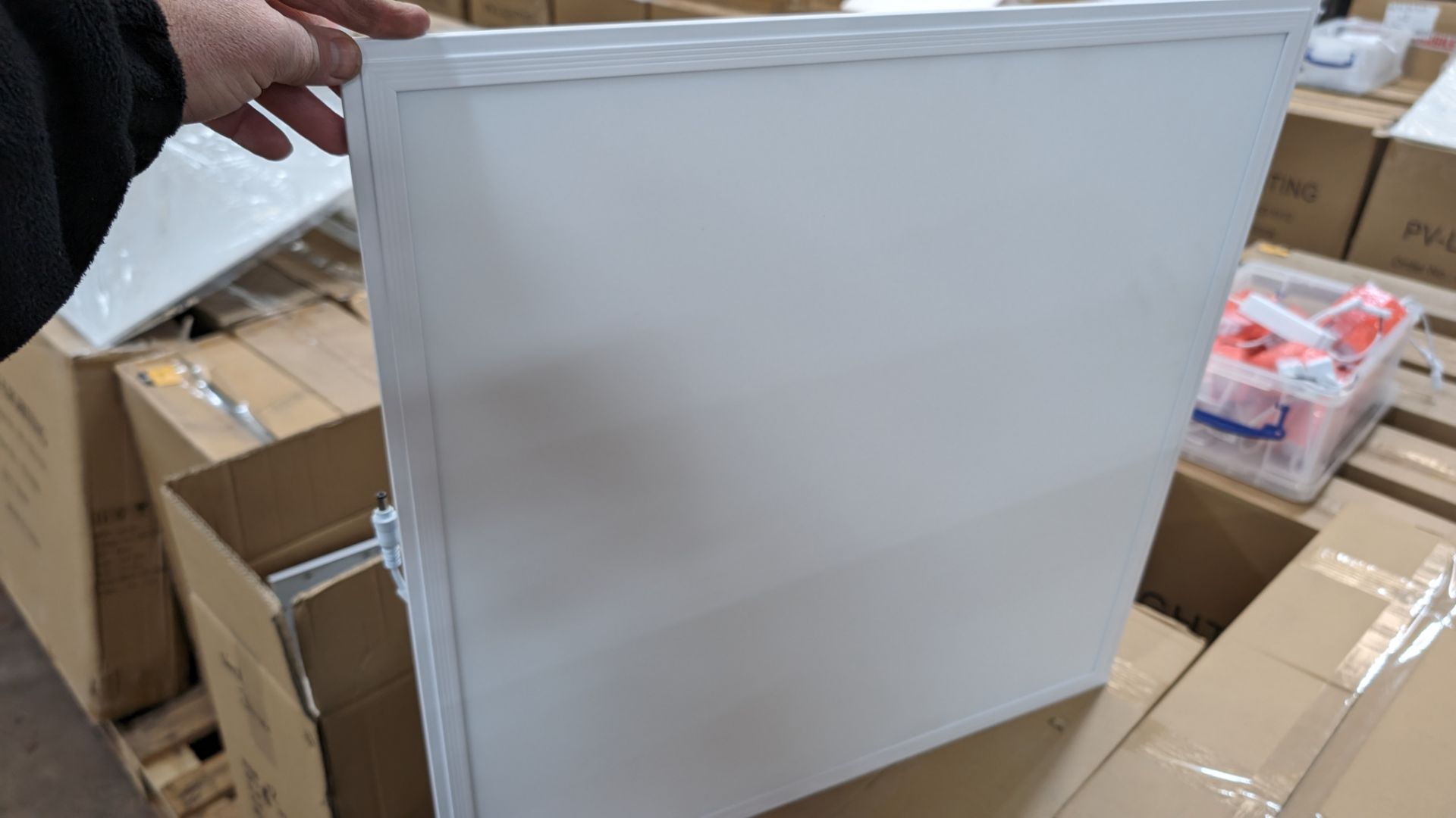 12 off 595mm x 595mm 5500k 45w LED lighting panels, each including driver - 1 carton - Image 3 of 4