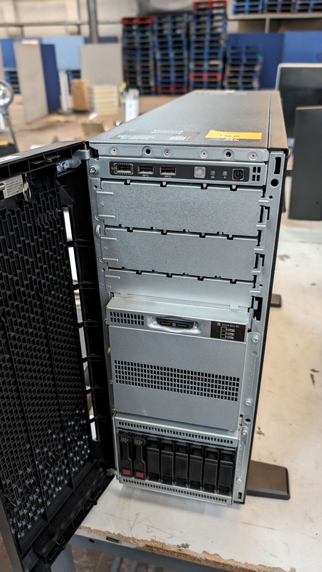 HP Proliant ML350 Gen 10 server including hot swap hard drives - Bild 7 aus 17