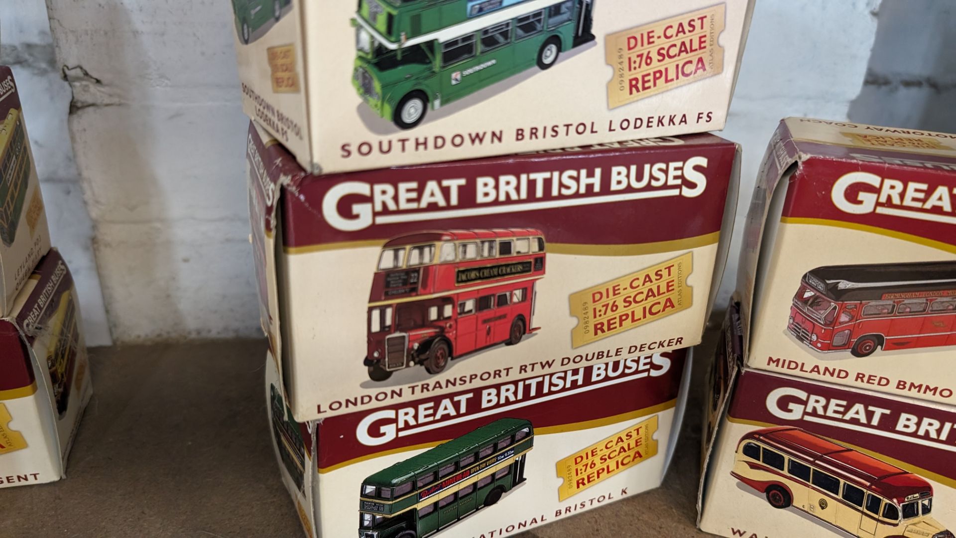 5 assorted Great British Buses die-cast replica buses, 1:76 scale - Image 4 of 9