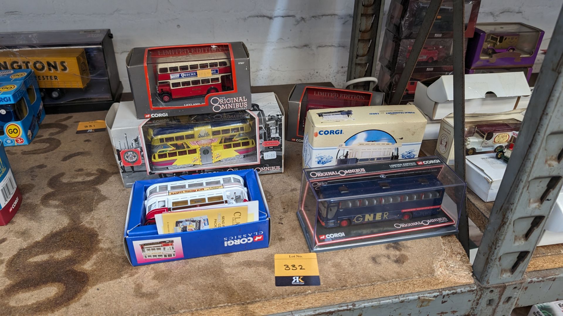 6 assorted model trams & buses