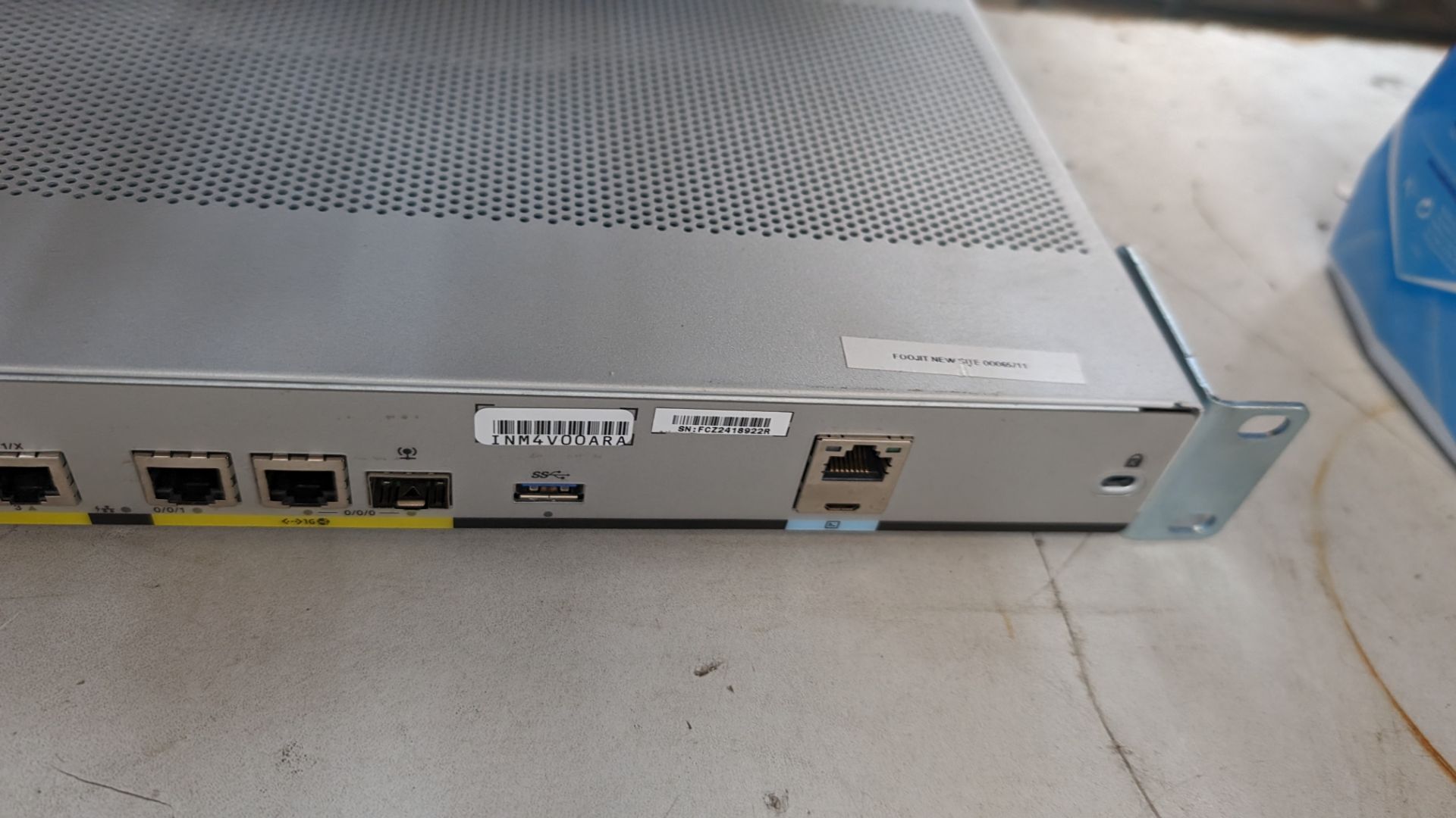 Pair of Cisco rack mountable integrated services routers model C1111-4P including power pack & model - Bild 11 aus 15