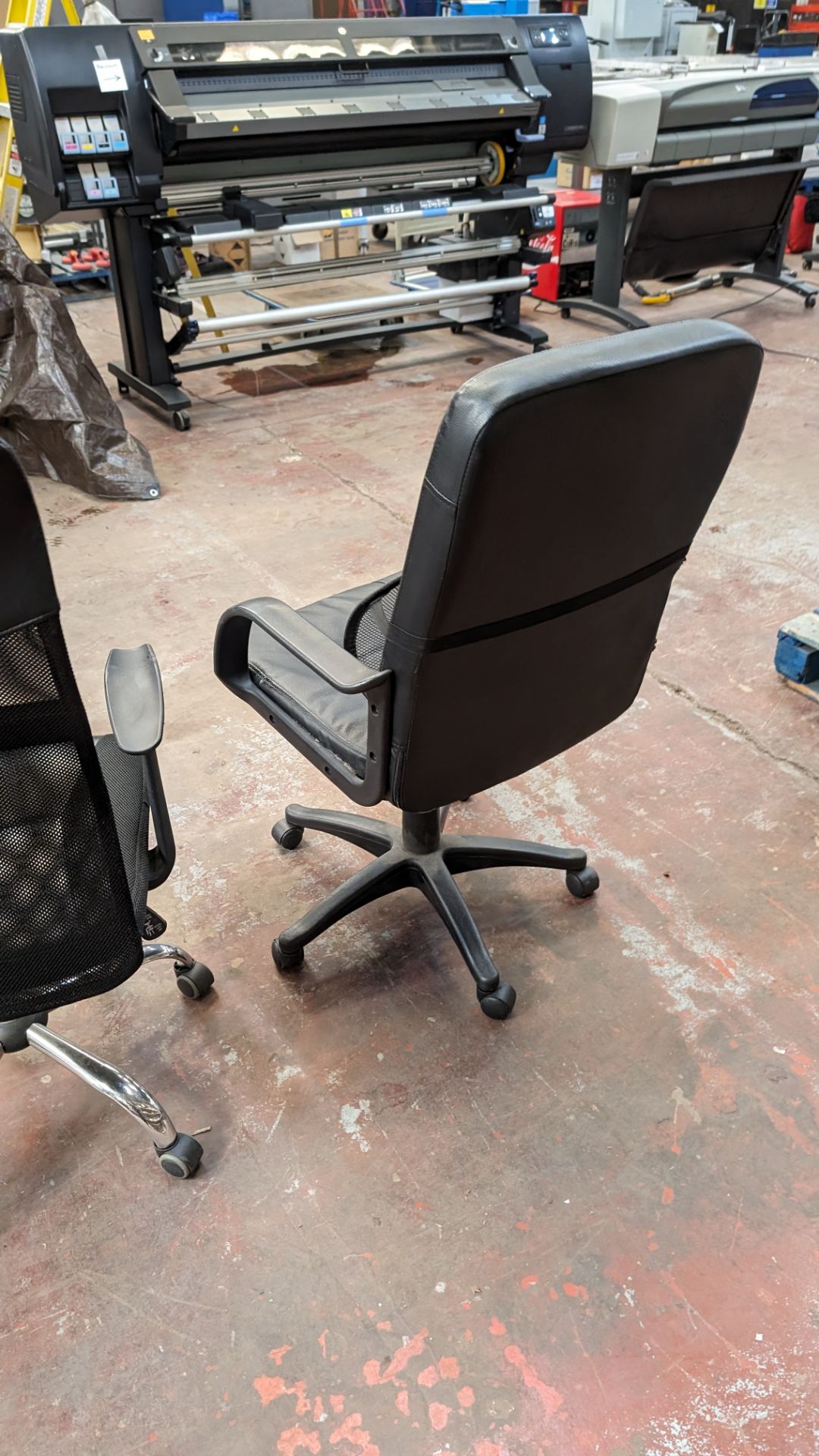 2 off assorted black leather exec/operators chairs plus detachable back support - Image 8 of 9