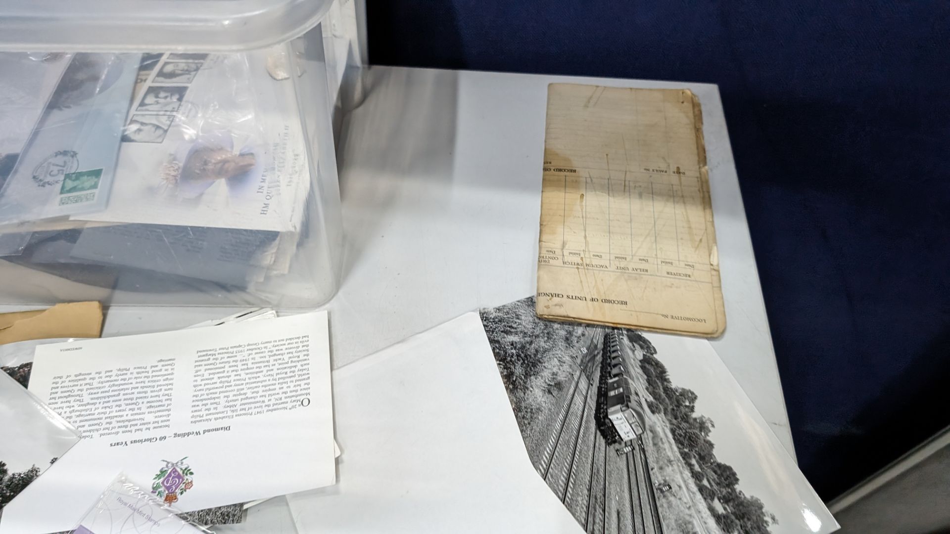 The contents of a crate of vintage photographs - Image 8 of 15
