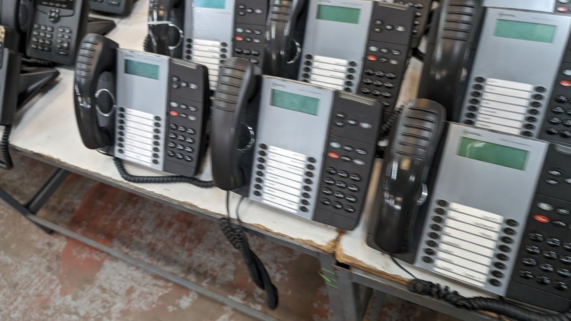 20 off Mitel model 8528 telephone handsets - Image 5 of 13