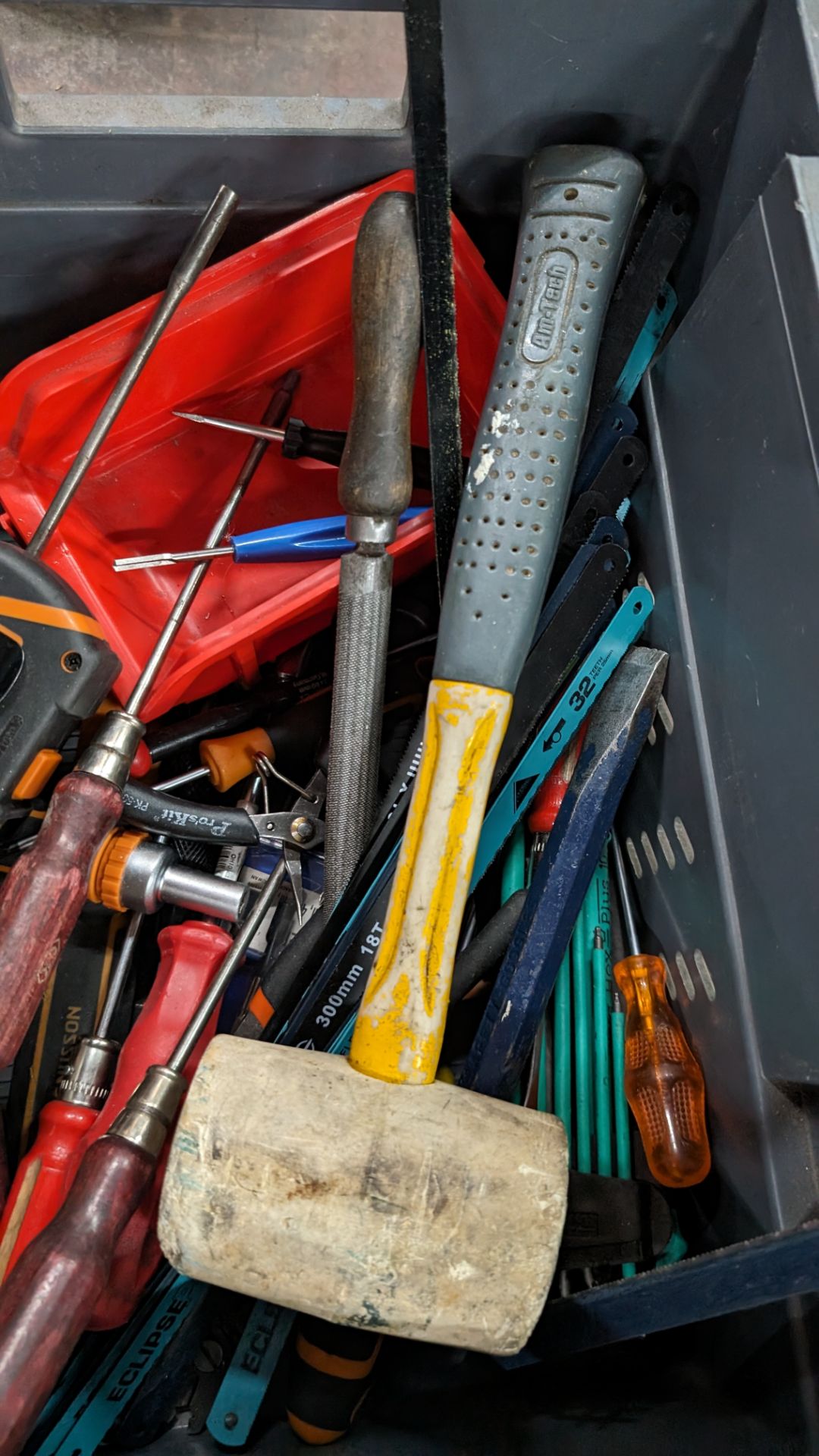 The contents of a crate of Allen keys, hand tools & more - Bild 5 aus 5