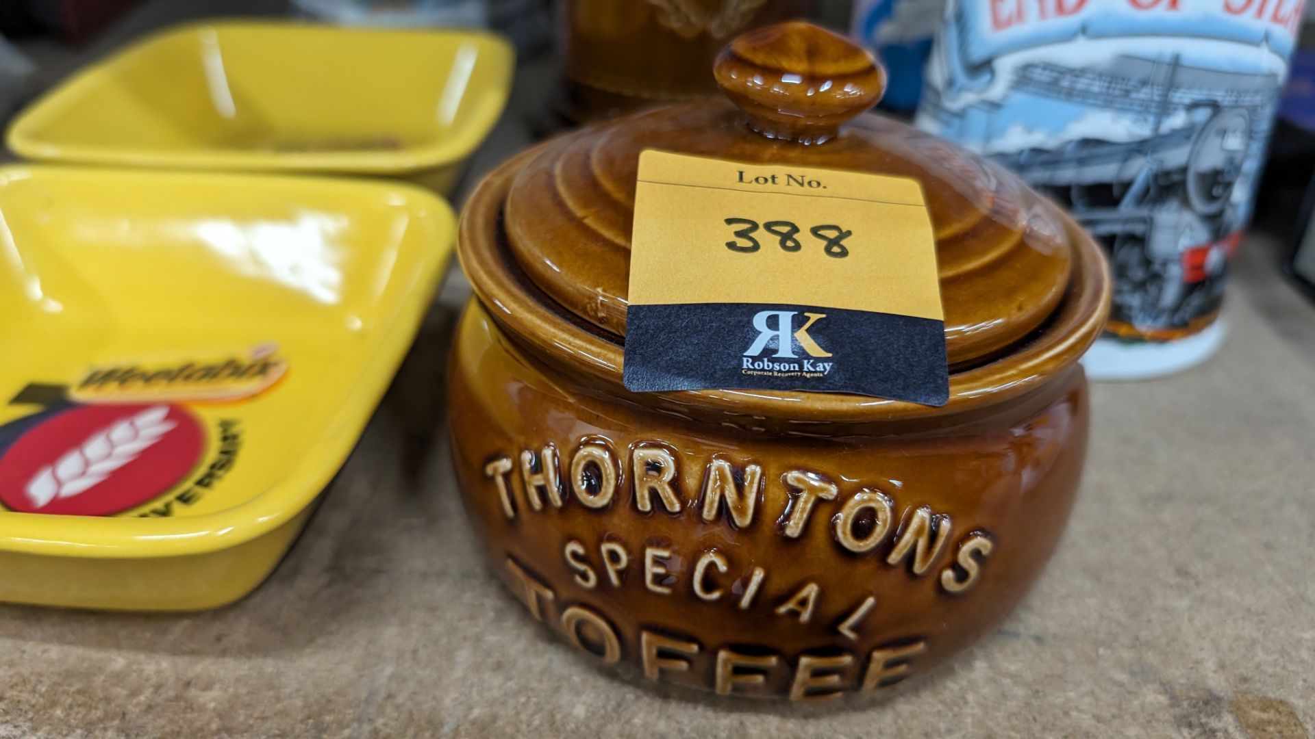 Mixed ceramic/pottery lot comprising bowls, tankards & more, relating to Thorntons, Weetabix, Postma - Image 2 of 11