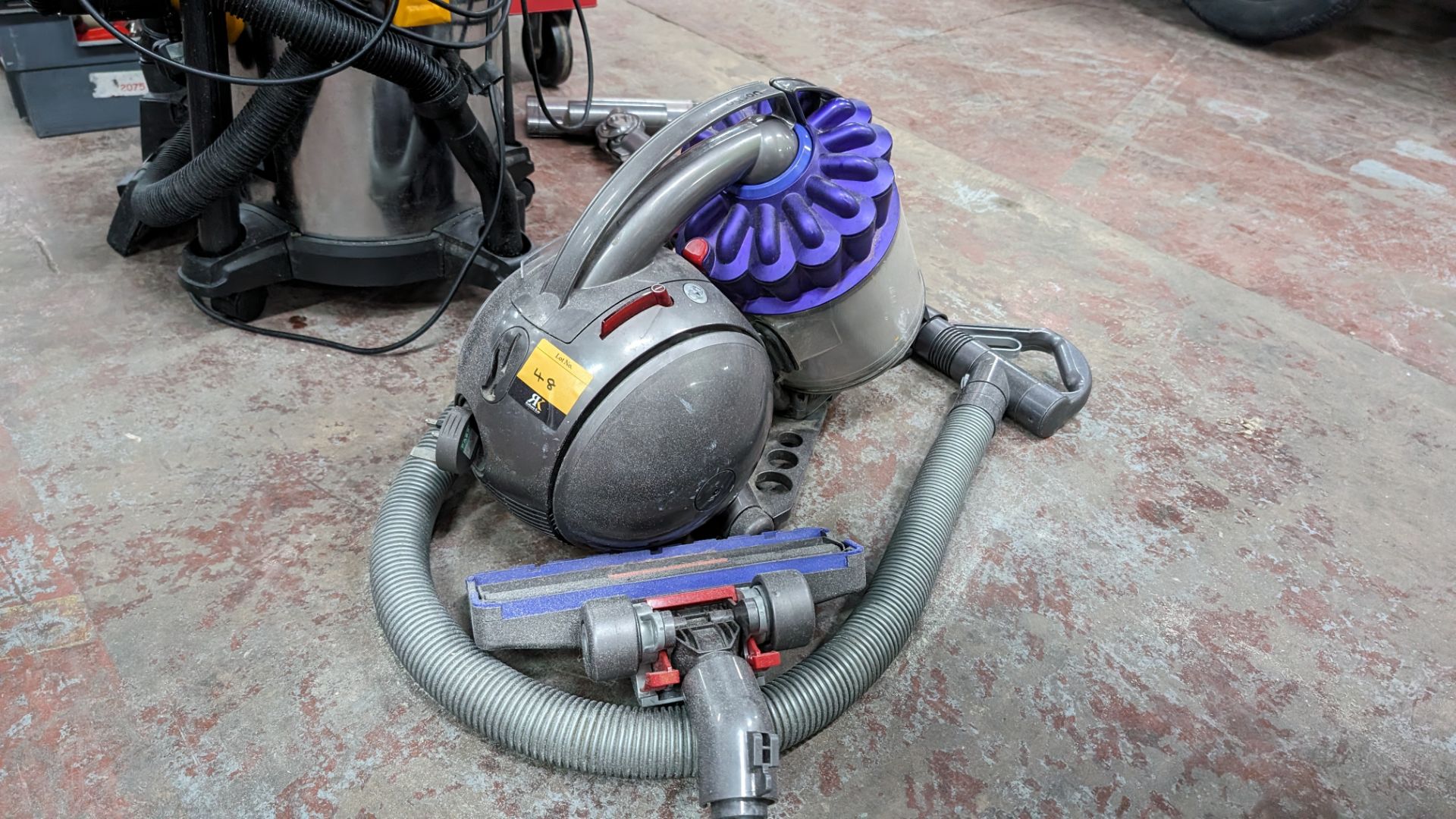 Dyson vacuum cleaner - Image 2 of 7