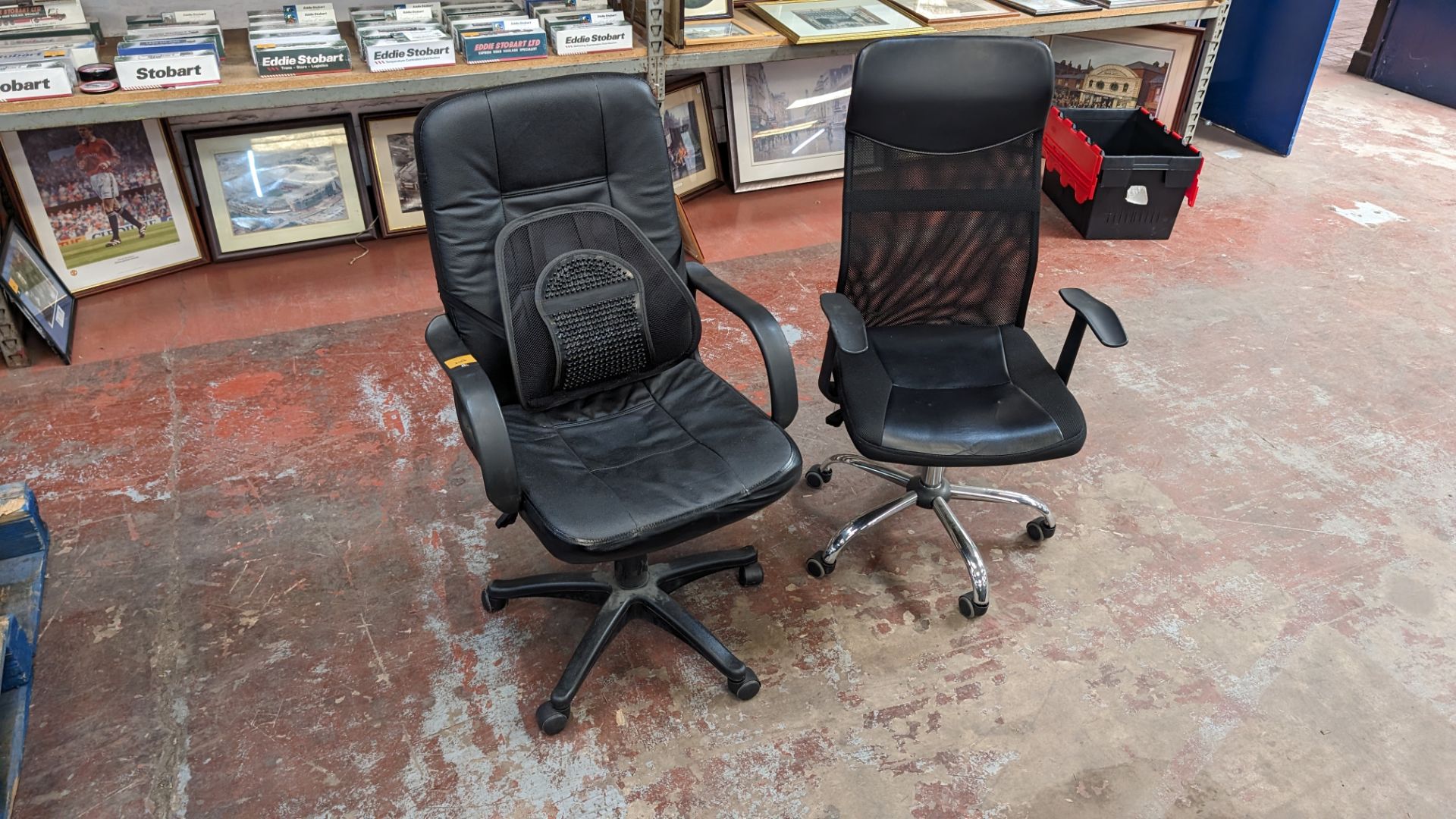 2 off assorted black leather exec/operators chairs plus detachable back support - Image 2 of 9