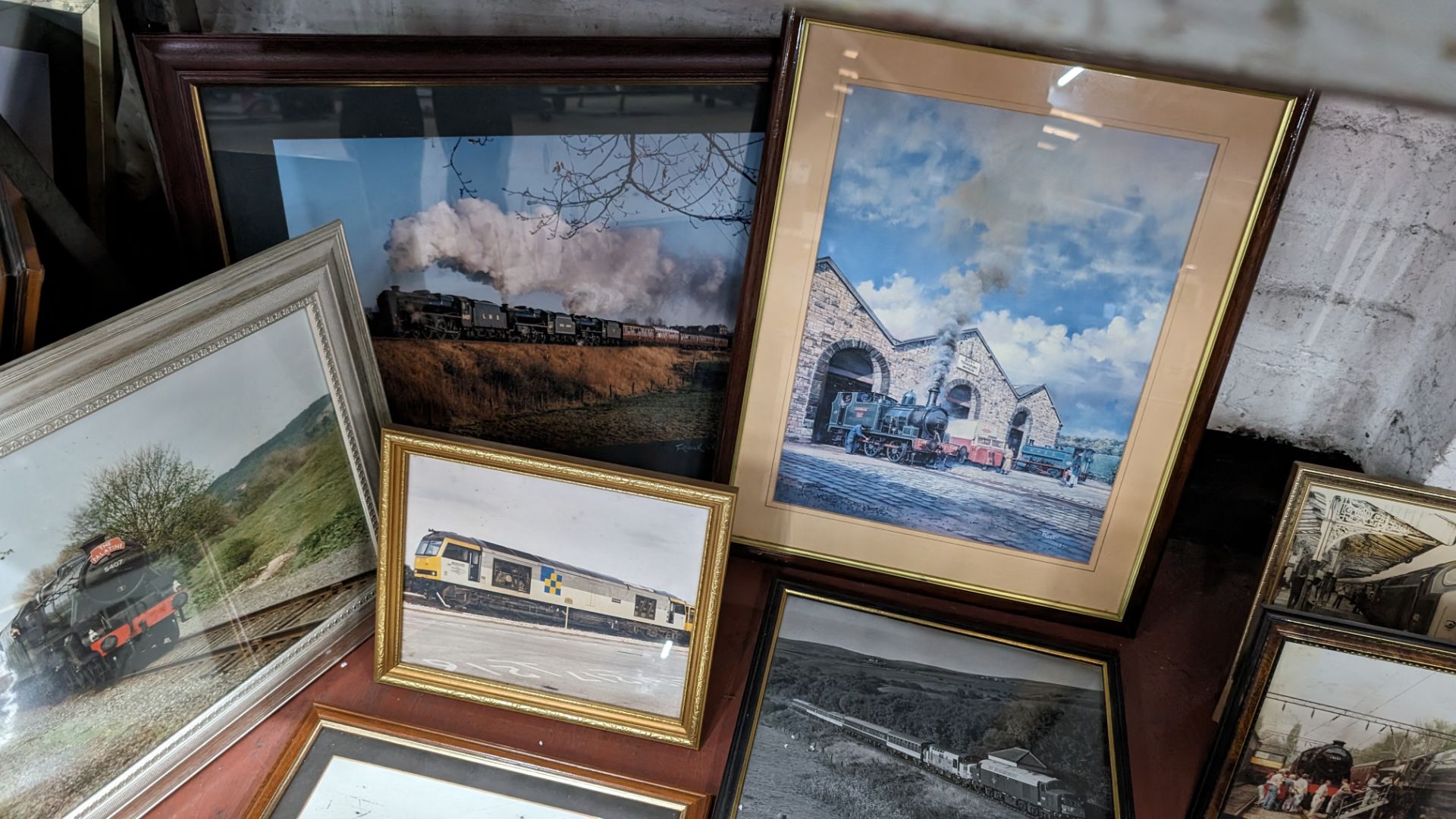 The contents of a bay of railway related photographs & pictures, all individually framed - 17 items - Image 6 of 15