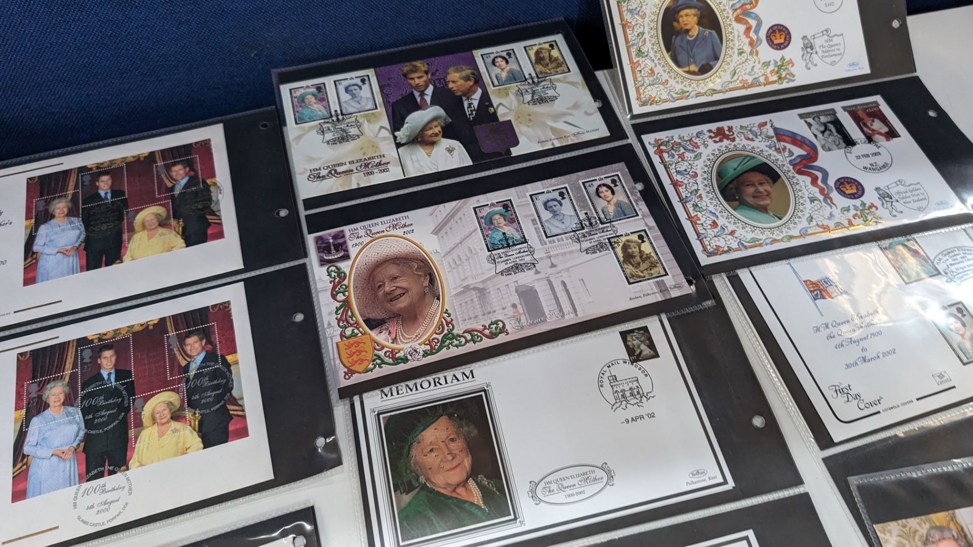 Stamp/first day cover album comprising approximately 73 assorted royal first day cover sets & simila - Image 35 of 43