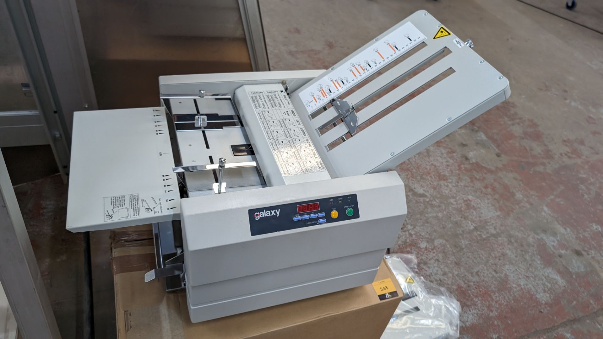 Galaxy FM600 paper folding machine including box & manual - Image 4 of 12