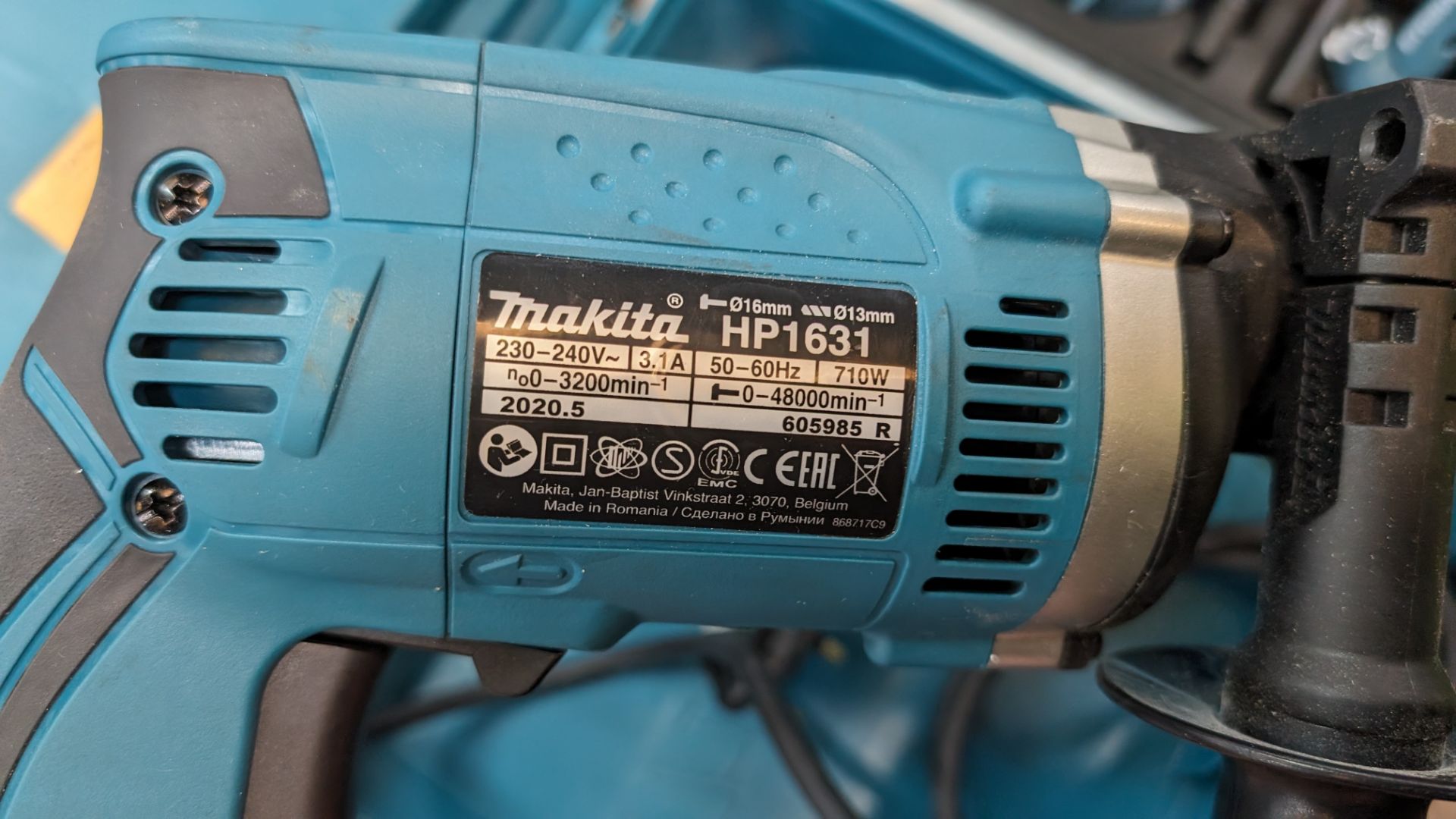 Makita drill model HP1631 in dedicated case with fixings storage - Image 6 of 9