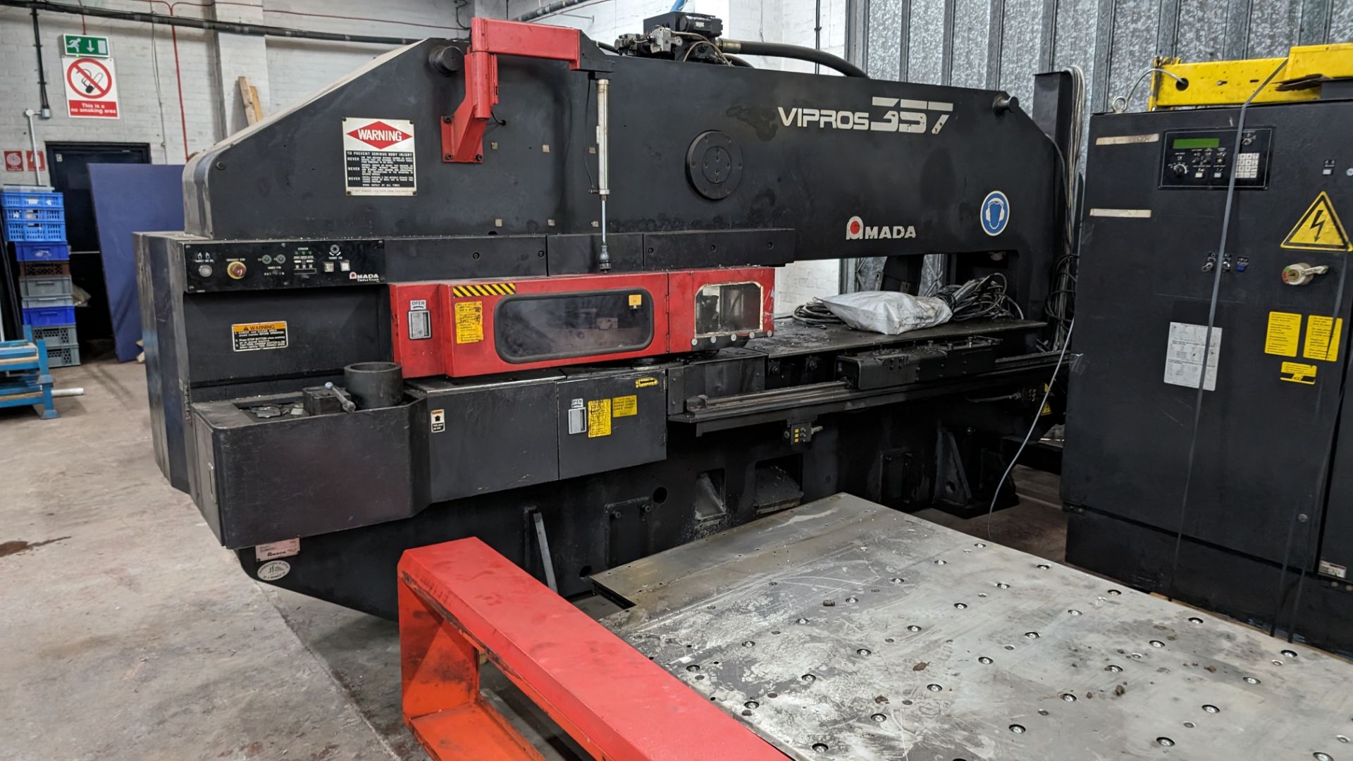 1995 Amada Vipros 357 NC turret punch press, 45 turret stations, 30 ton capacity, serial number 3571 - Image 3 of 51