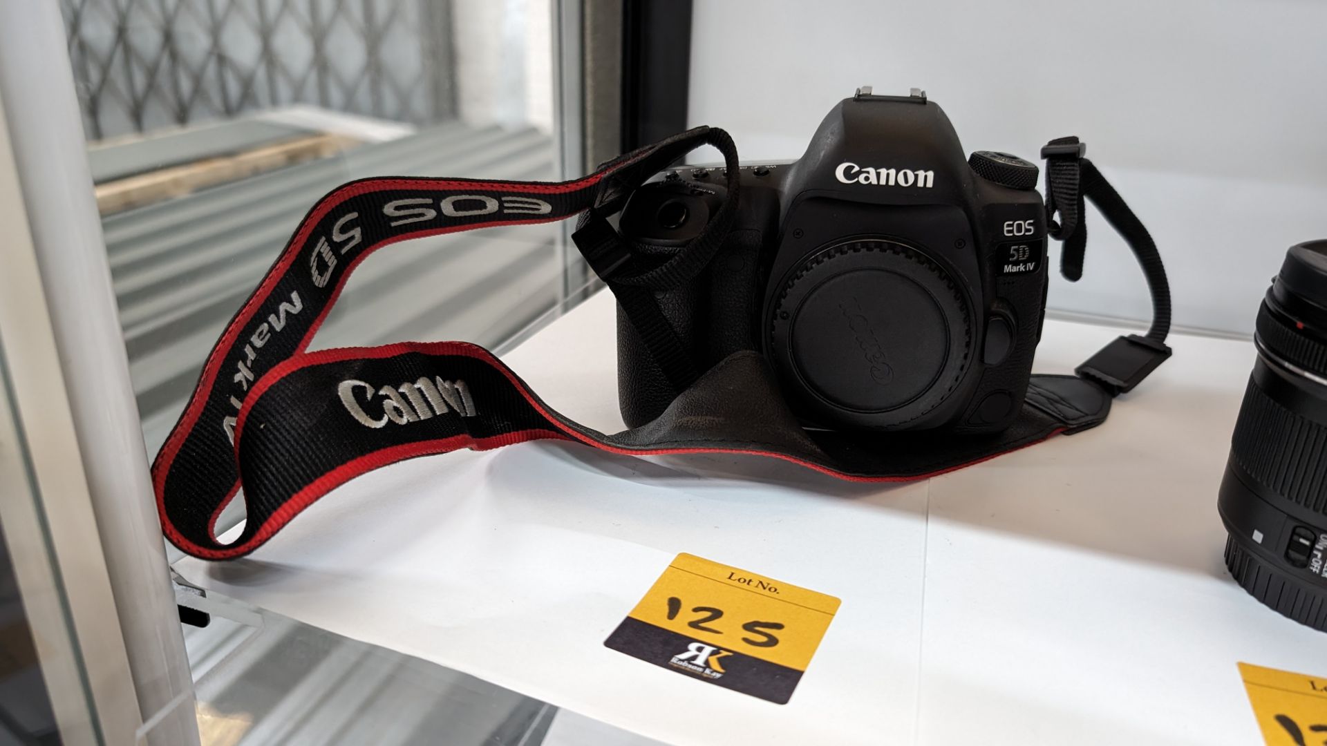 Canon EOS 5D Mark IV SLR camera including strap & battery - Bild 16 aus 16