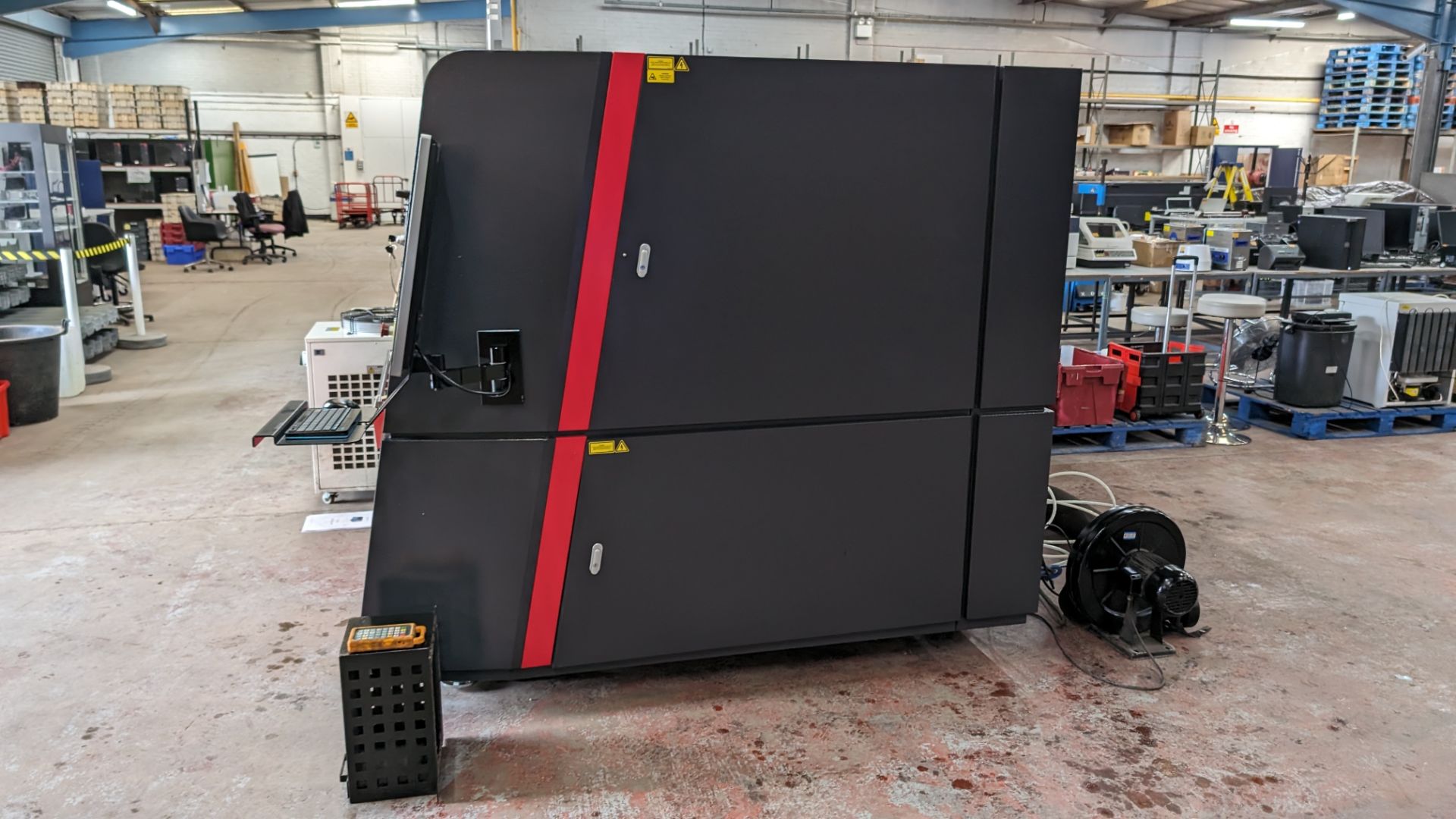 2021 HPC LS1390 1000W IPG fibre laser cutting machine. Includes external chiller. Includes extractio - Bild 4 aus 41