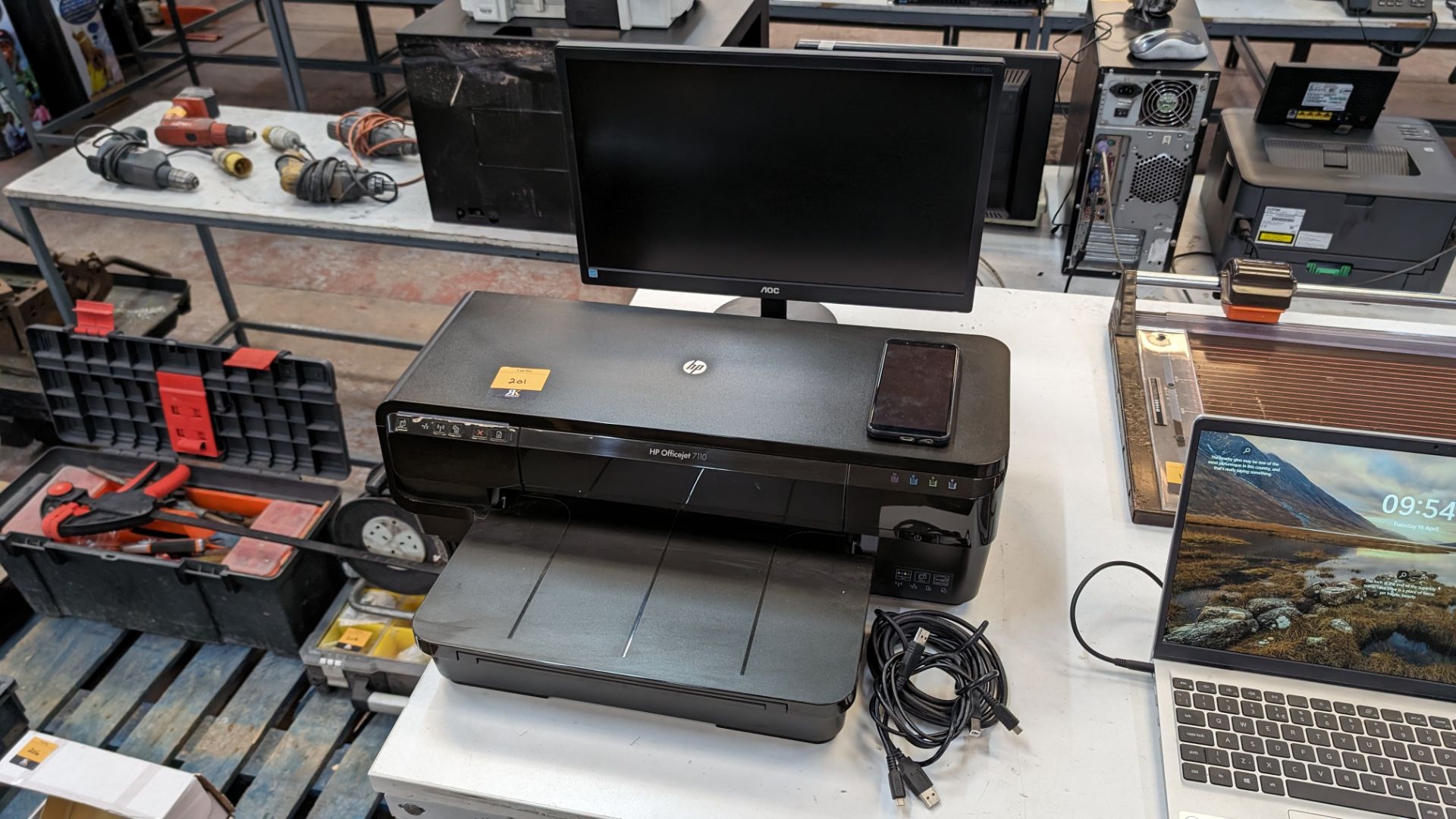 Mixed office equipment lot comprising HP OfficeJet 7110 printer (requires an external power supply), - Image 2 of 13