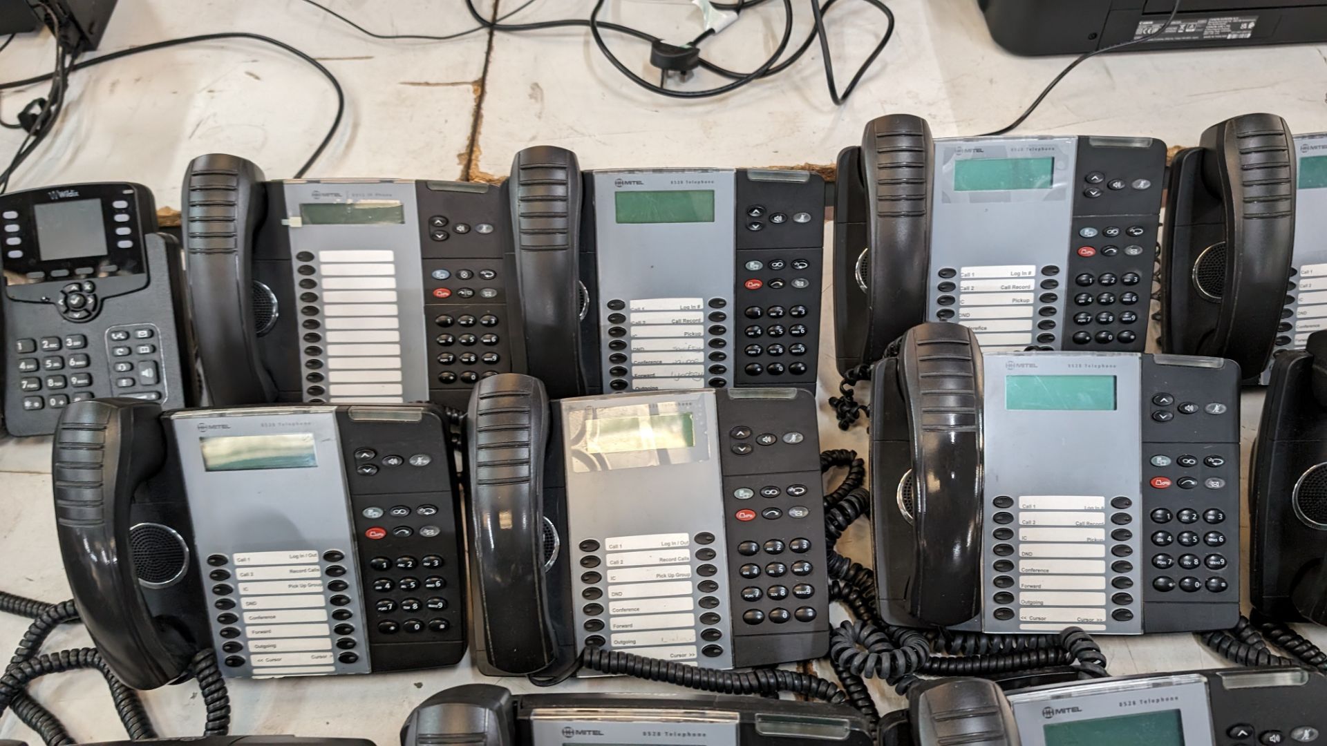 20 off Mitel model 8528 telephone handsets - Image 9 of 13