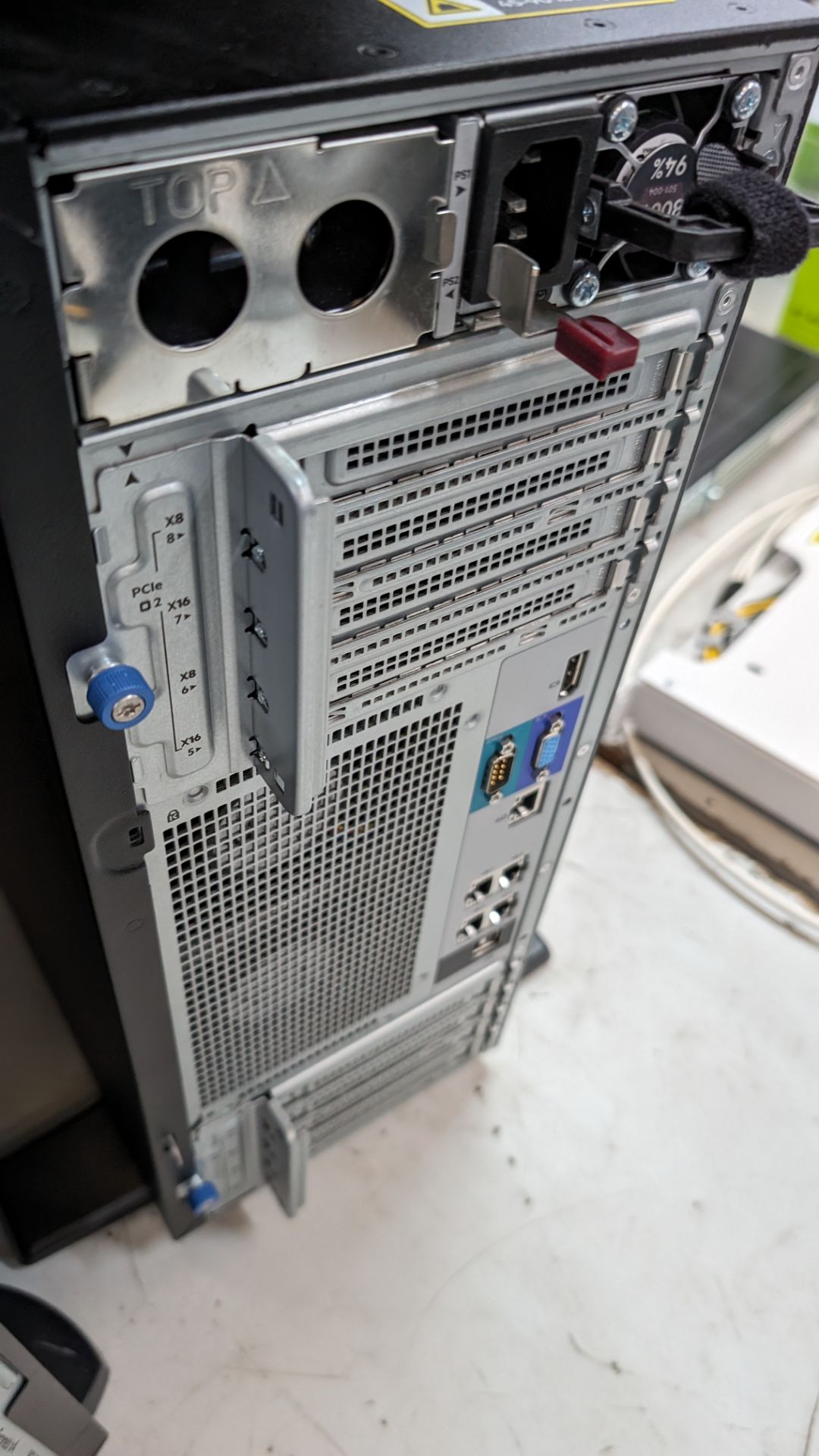 HP Proliant ML350 Gen 10 server including hot swap hard drives - Image 11 of 17