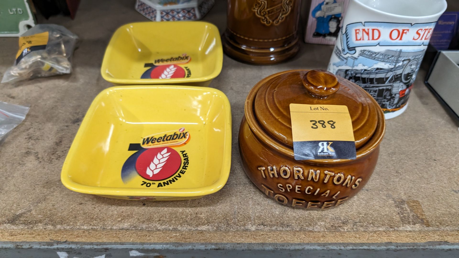 Mixed ceramic/pottery lot comprising bowls, tankards & more, relating to Thorntons, Weetabix, Postma - Image 5 of 11