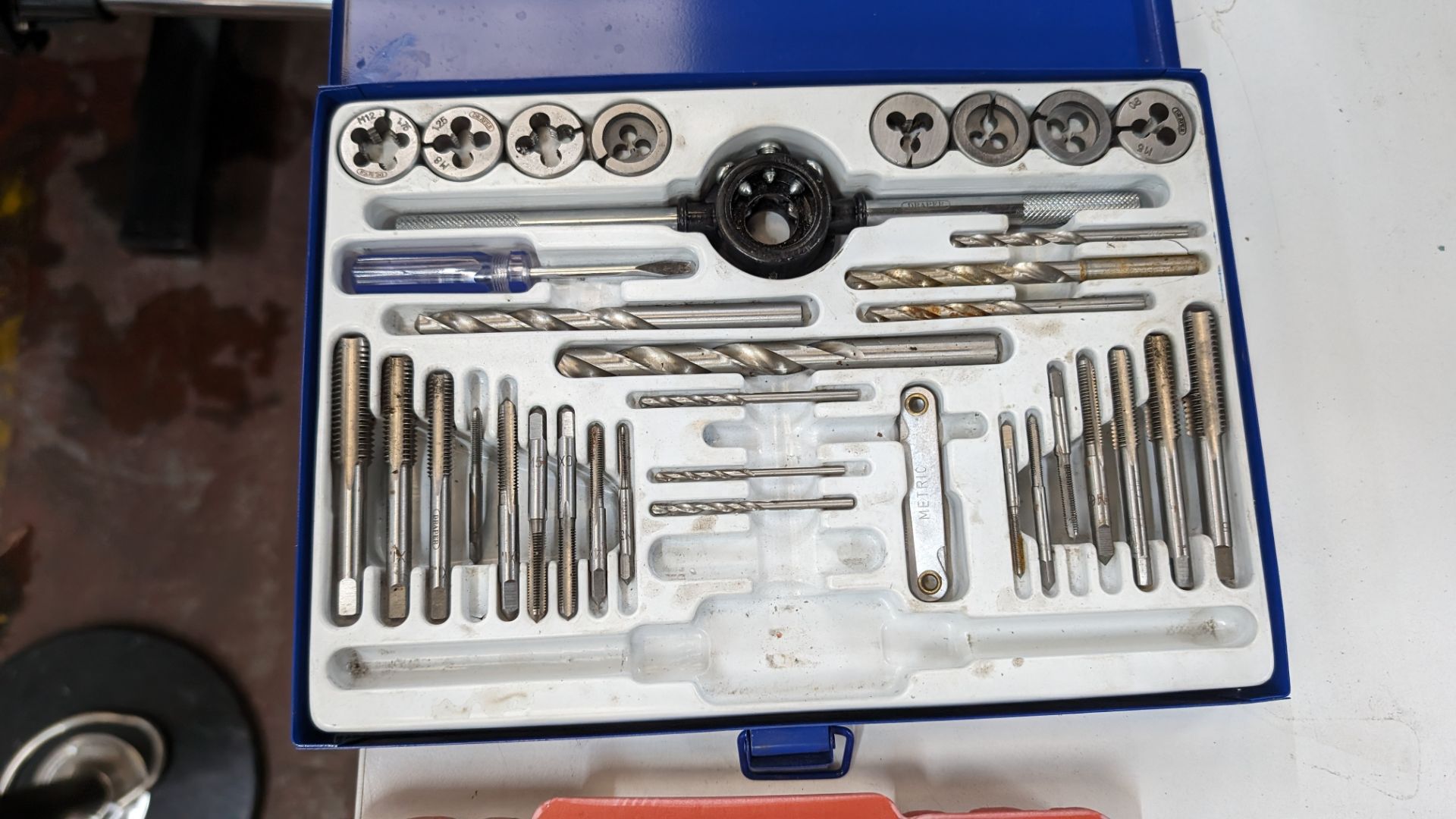3 assorted boxed tools, consisting of multi-tool abrasive device with wide variety of interchangeabl - Image 11 of 12