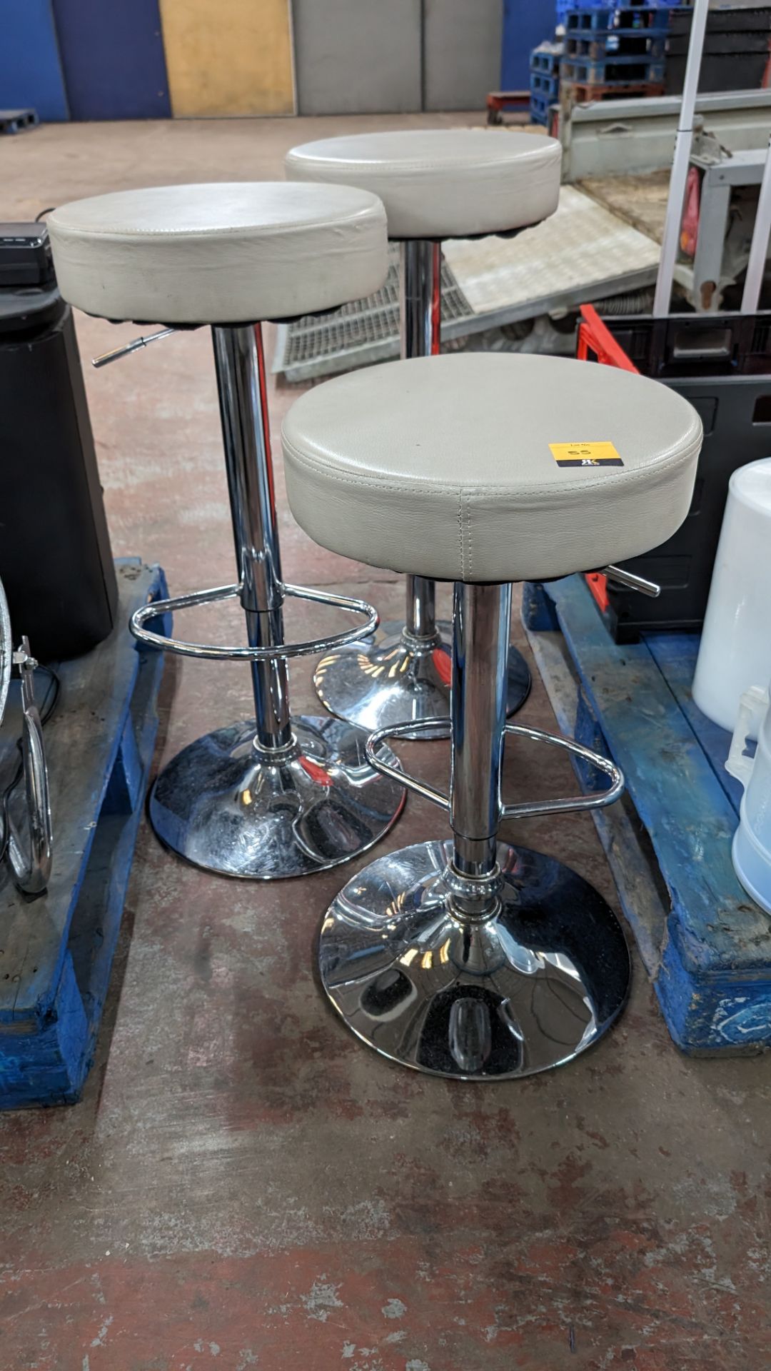 3 off height adjustable bar stools - Image 6 of 6