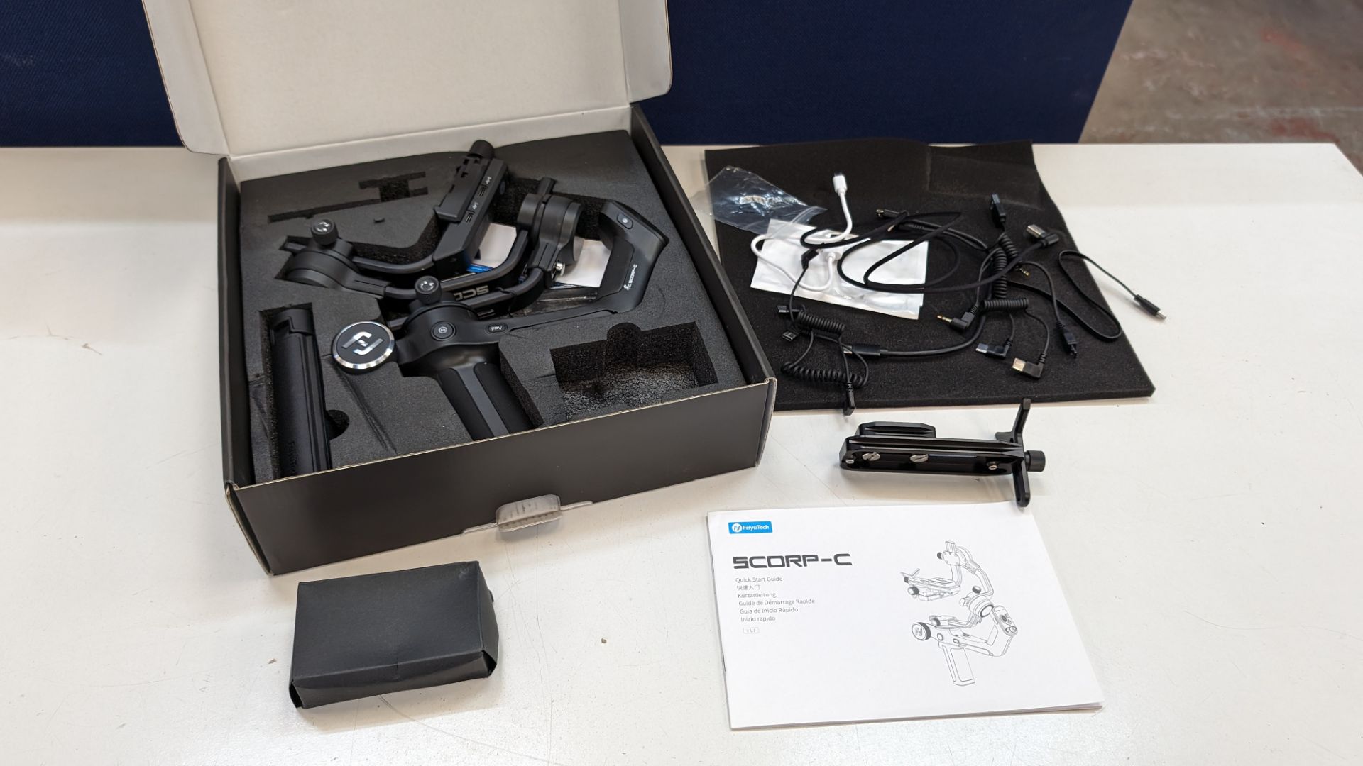 Scorp-C handheld camera gimbal kit - Bild 2 aus 16