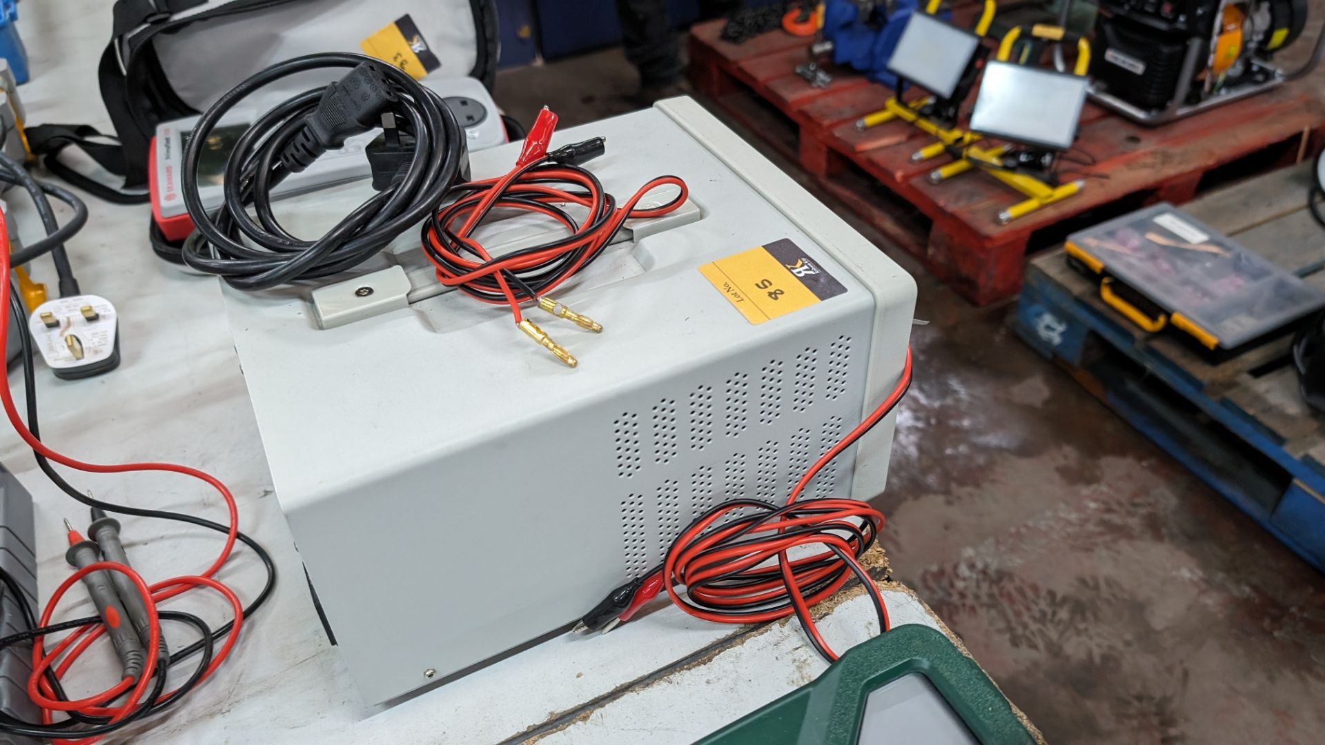 RS Pro programmable DC power supply model RSPD3303C - Bild 4 aus 9