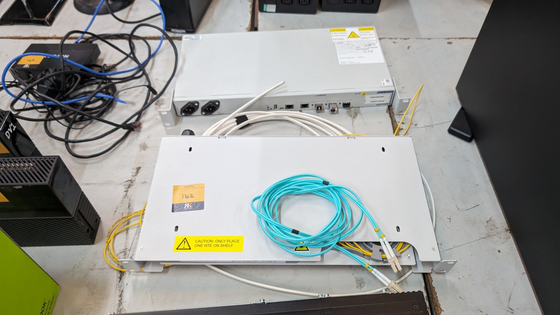 Pair of rack mountable telecommunications devices - Image 8 of 8