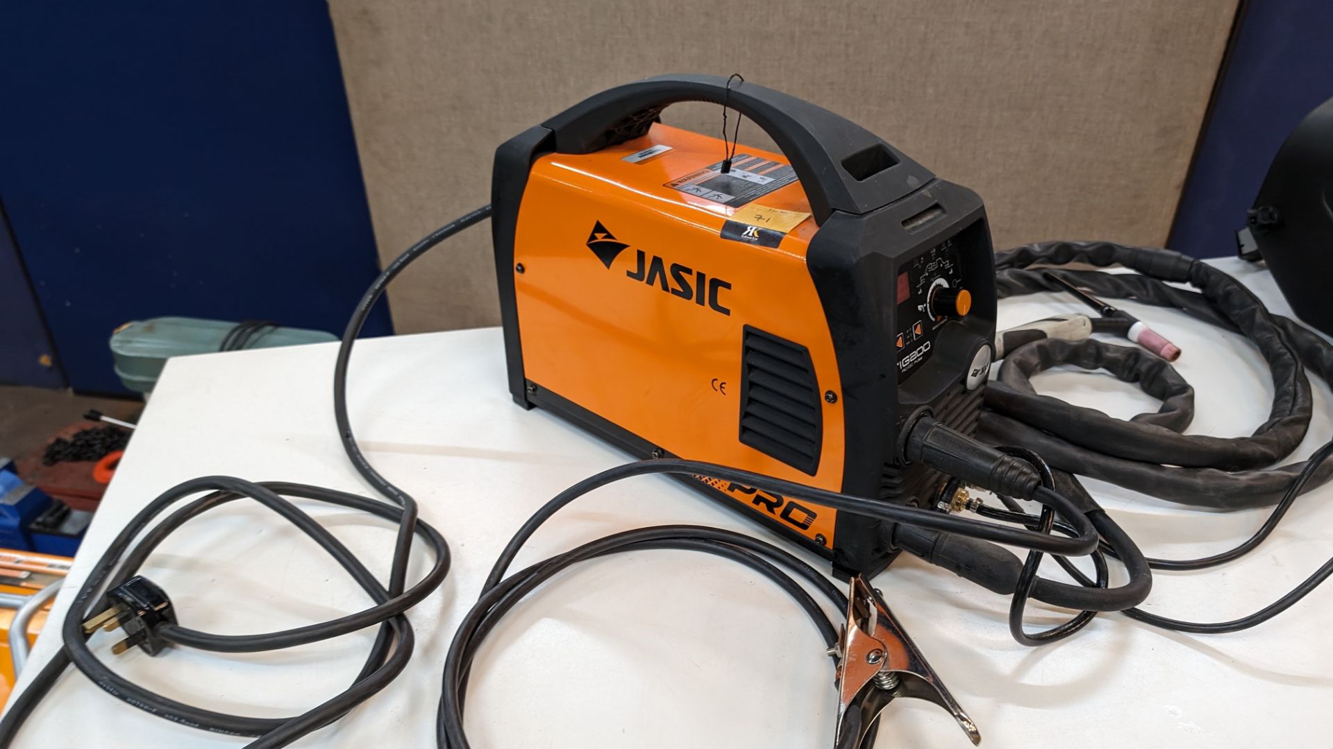 Jasic Pro tig 200 AC/DC pulse welder, including welding mask, box of consumables & other items as pi - Image 4 of 23