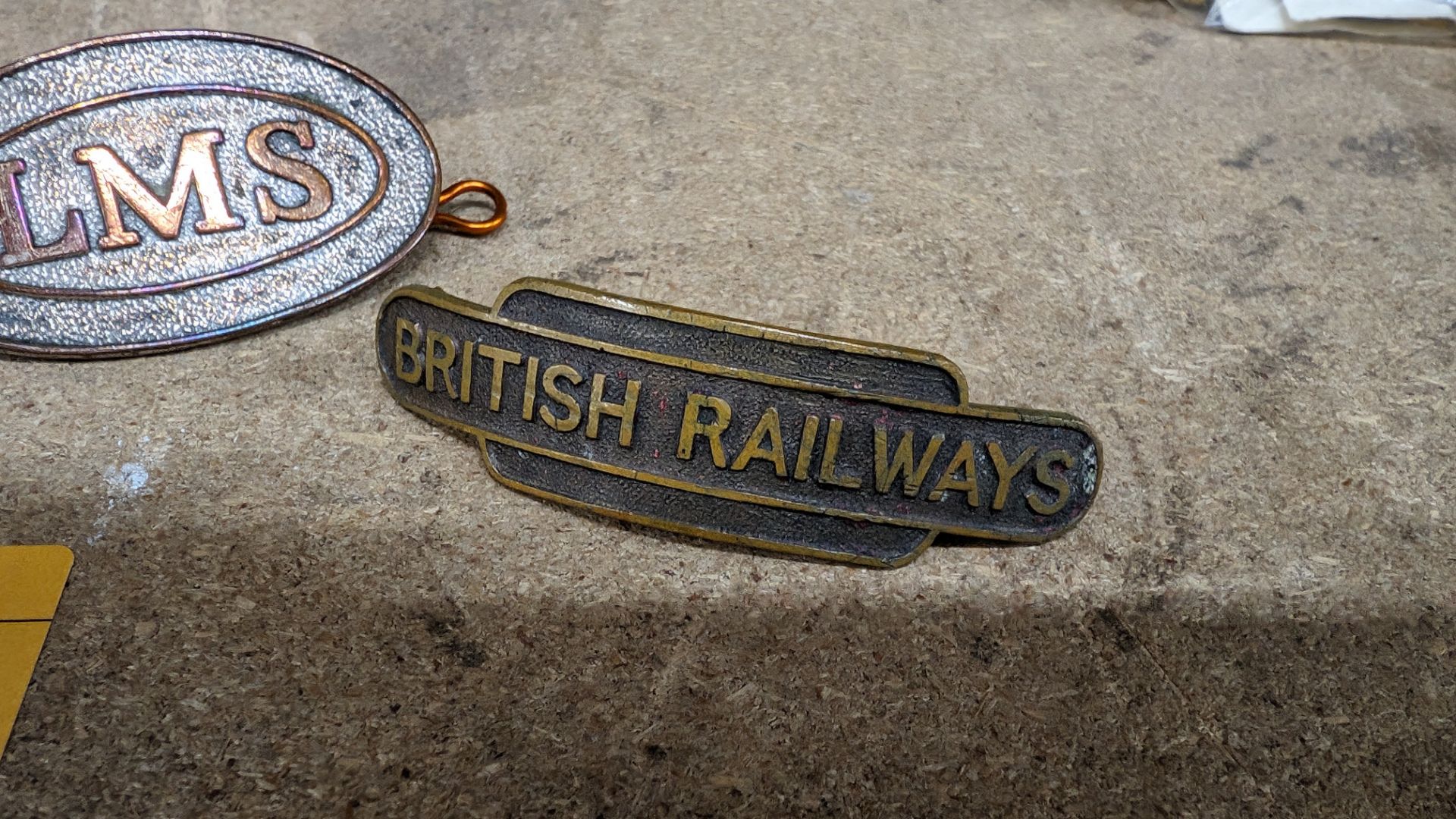 3 off railway related metal badges (JR Gaunt stamped) - Image 5 of 7