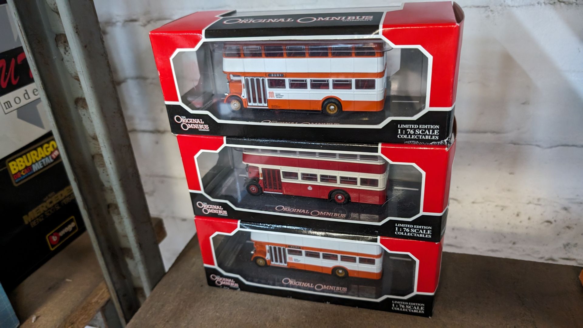 10 assorted model vehicles (buses) - Image 6 of 11