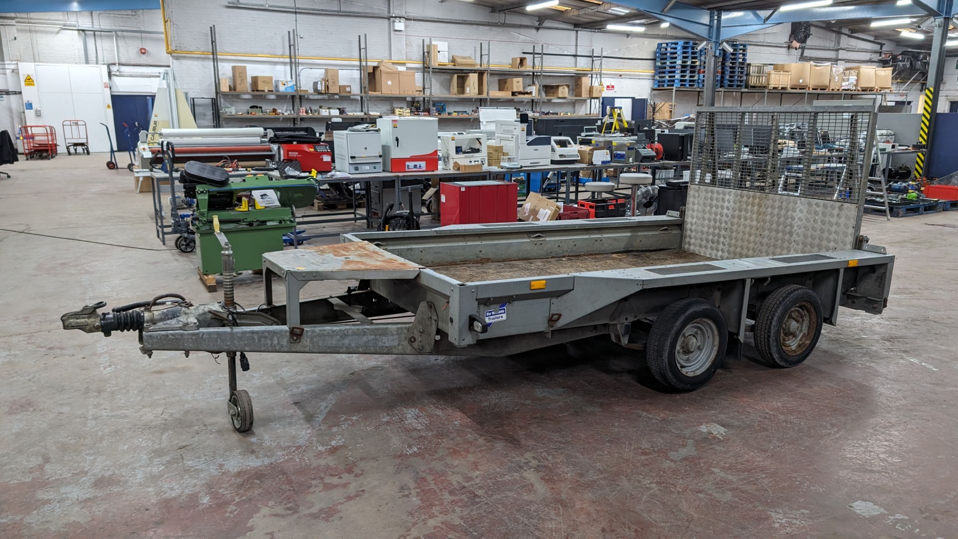 Ifor Williams twin axle plant trailer with fold down ramp to the rear (3500kg capacity), trailer typ - Image 3 of 18