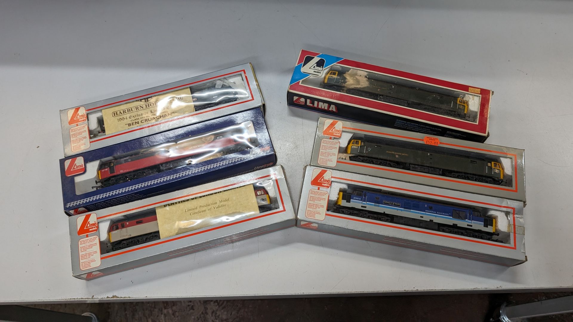 6 off Lima 00 assorted model trains