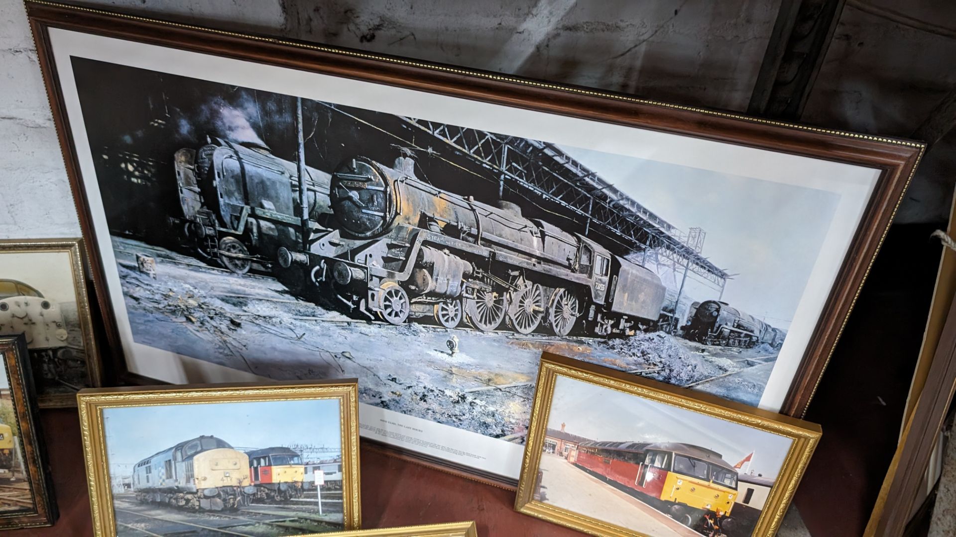 The contents of a bay of railway related photographs & pictures, all individually framed - 17 items - Image 15 of 15