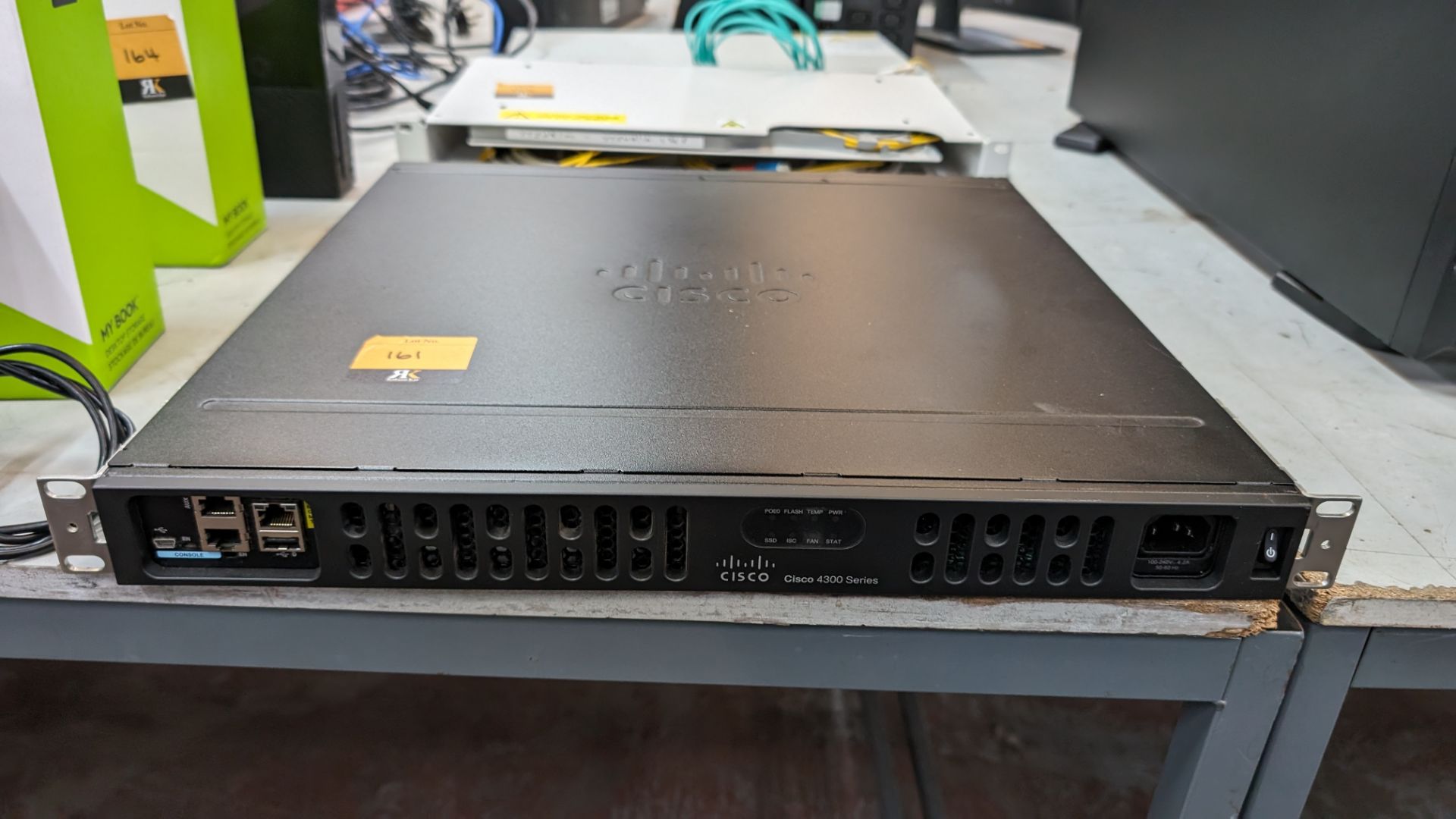 Cisco rack mountable router model ISR4331 - Bild 2 aus 7