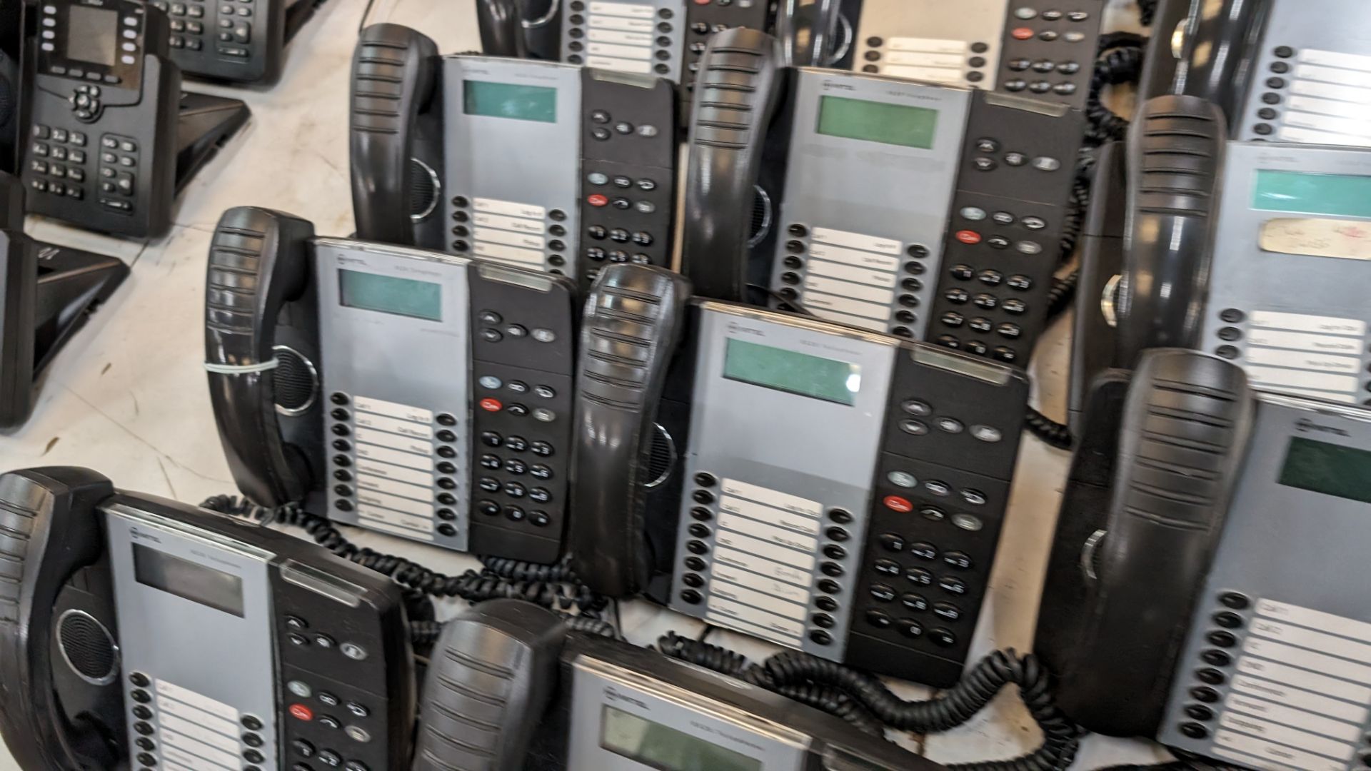 20 off Mitel model 8528 telephone handsets - Image 7 of 13