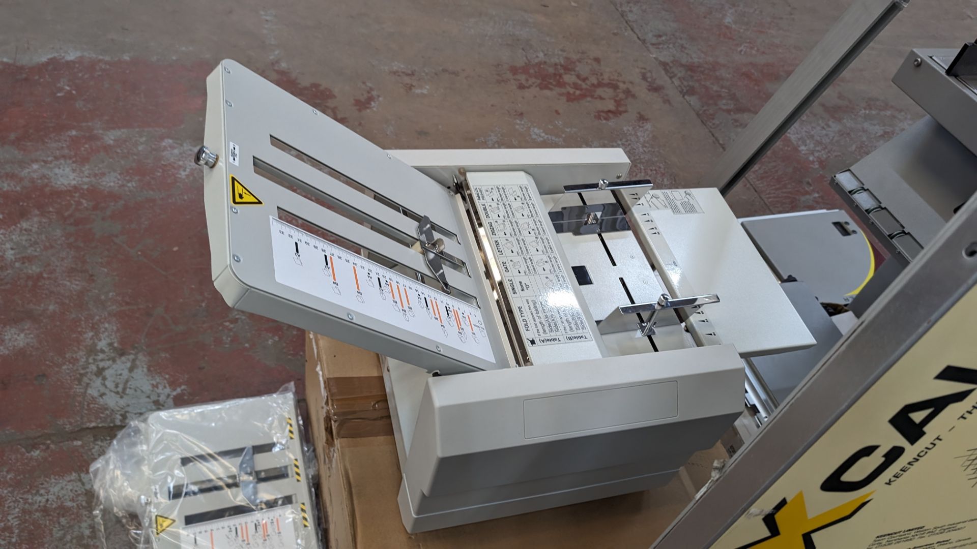 Galaxy FM600 paper folding machine including box & manual - Image 11 of 12