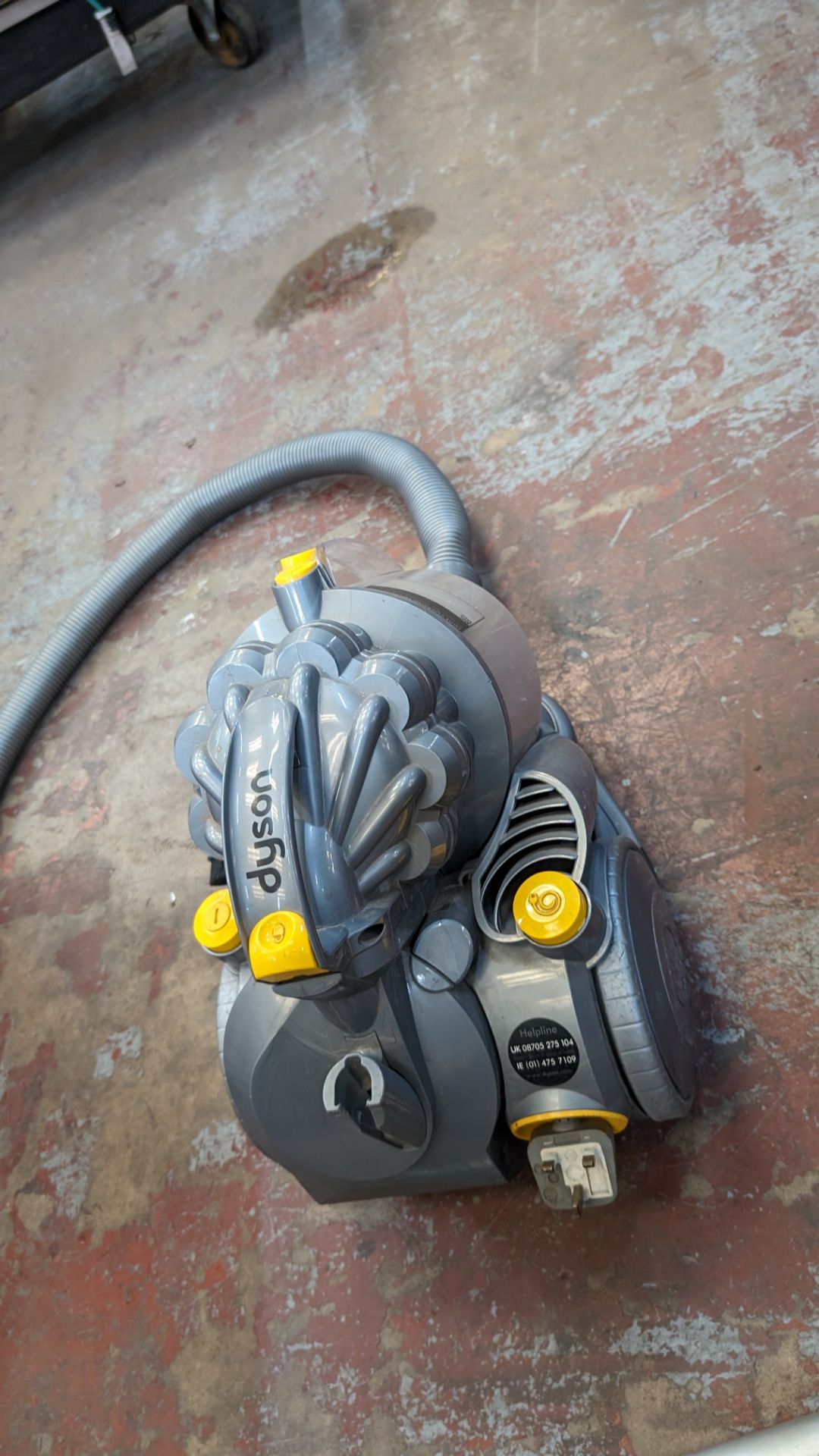 Dyson vacuum cleaner - Image 7 of 7