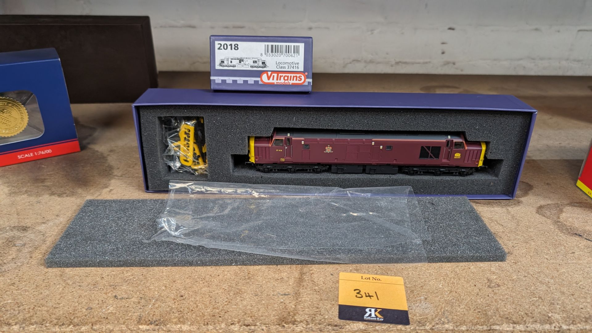 ViTrains Locomotive Class 37416 00 model train (2018)