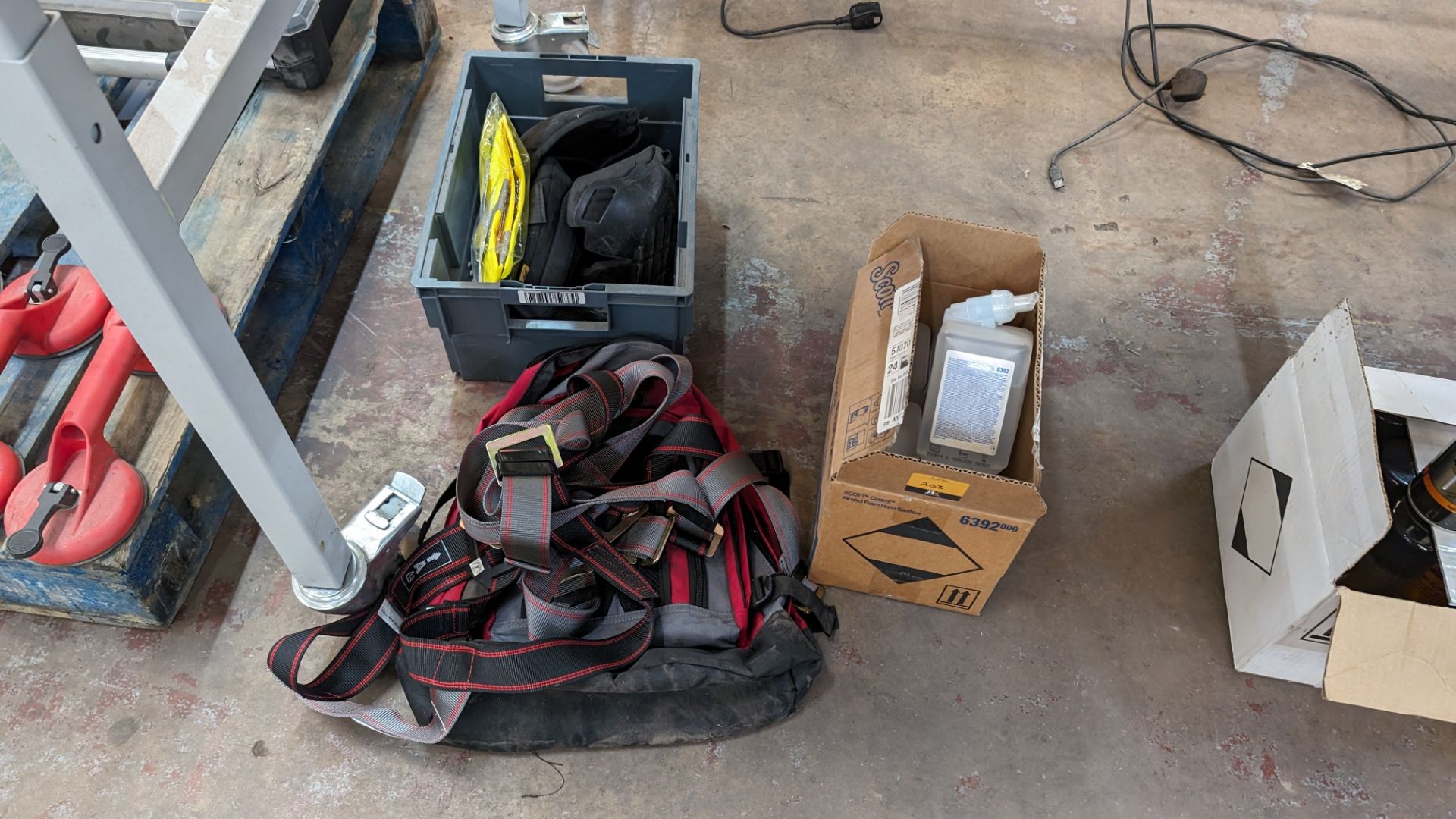 Safety equipment comprising harnesses, the contents of a crate of PPE plus quantity of hand sanitise - Image 6 of 6