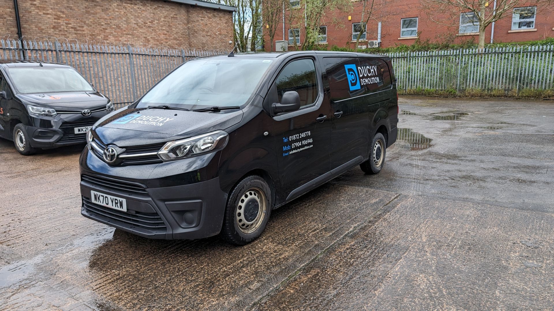 WK70 YRW Toyota Proace L2 Active panel van - Image 3 of 29