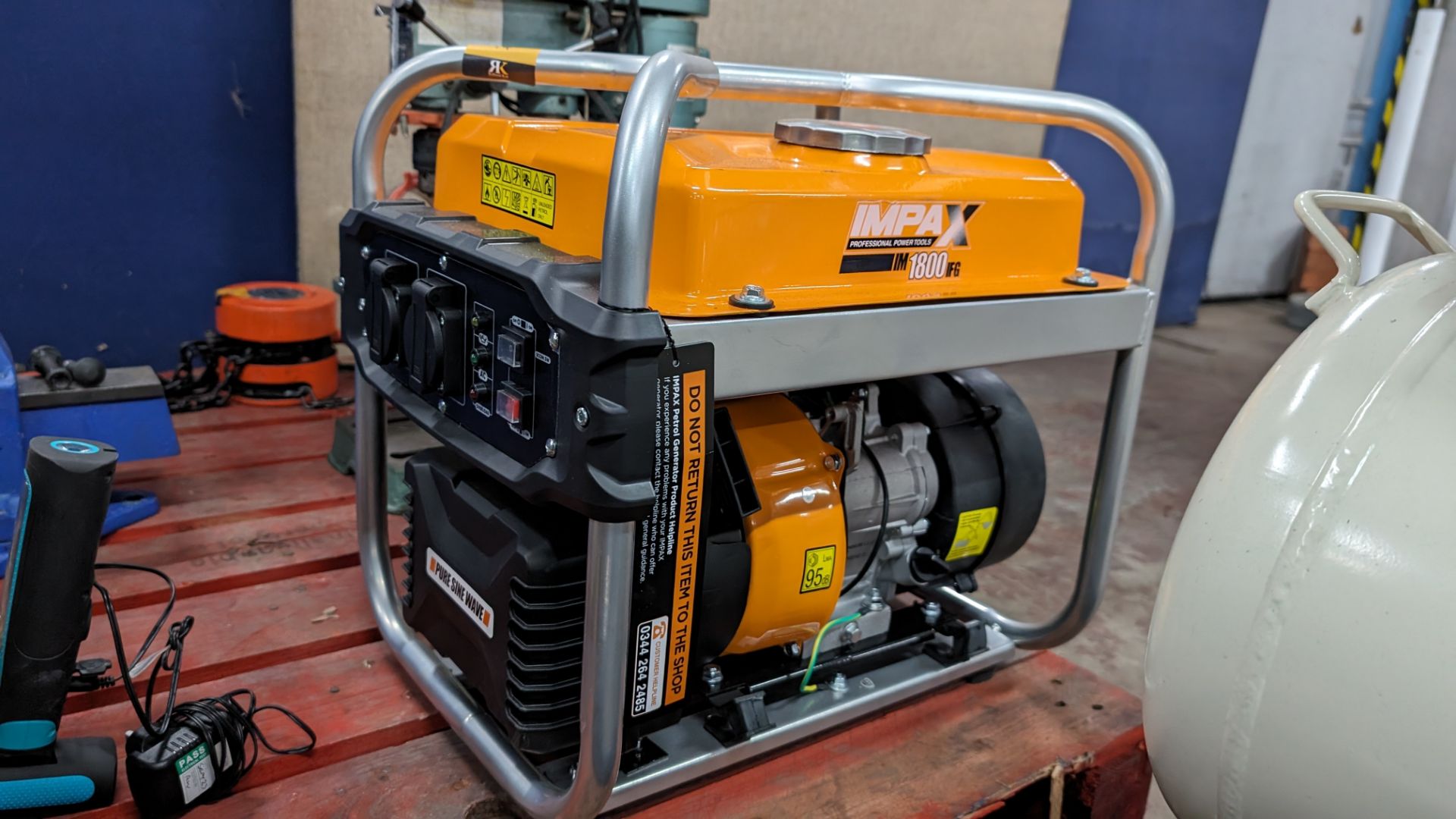 IMPA X model IM1800IFG inverter generator - Bild 11 aus 11